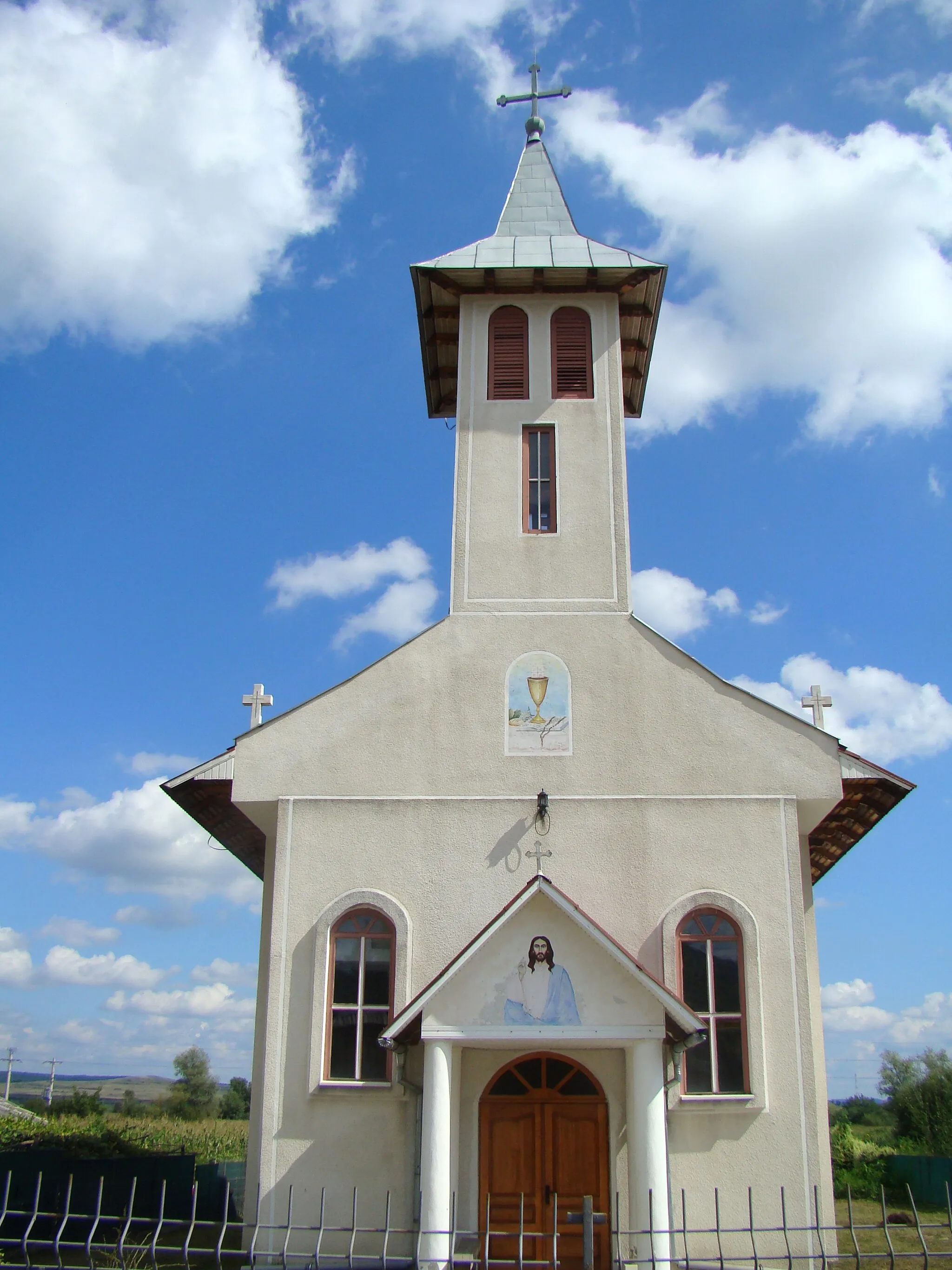 Photo showing: Roman-Catholic church in Săsarm, Bistrița-Năsăud county, Romania