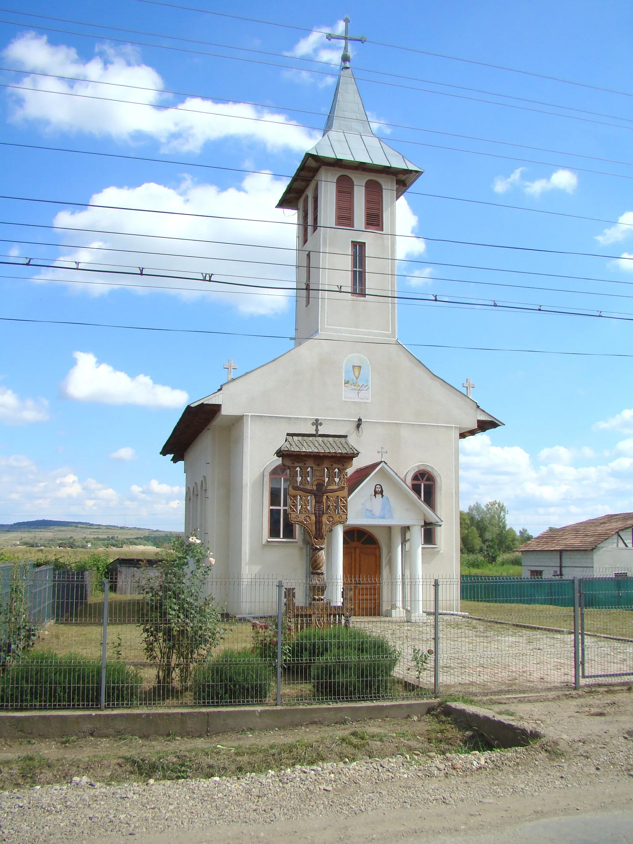 Photo showing: Roman-Catholic church in Săsarm, Bistrița-Năsăud county, Romania