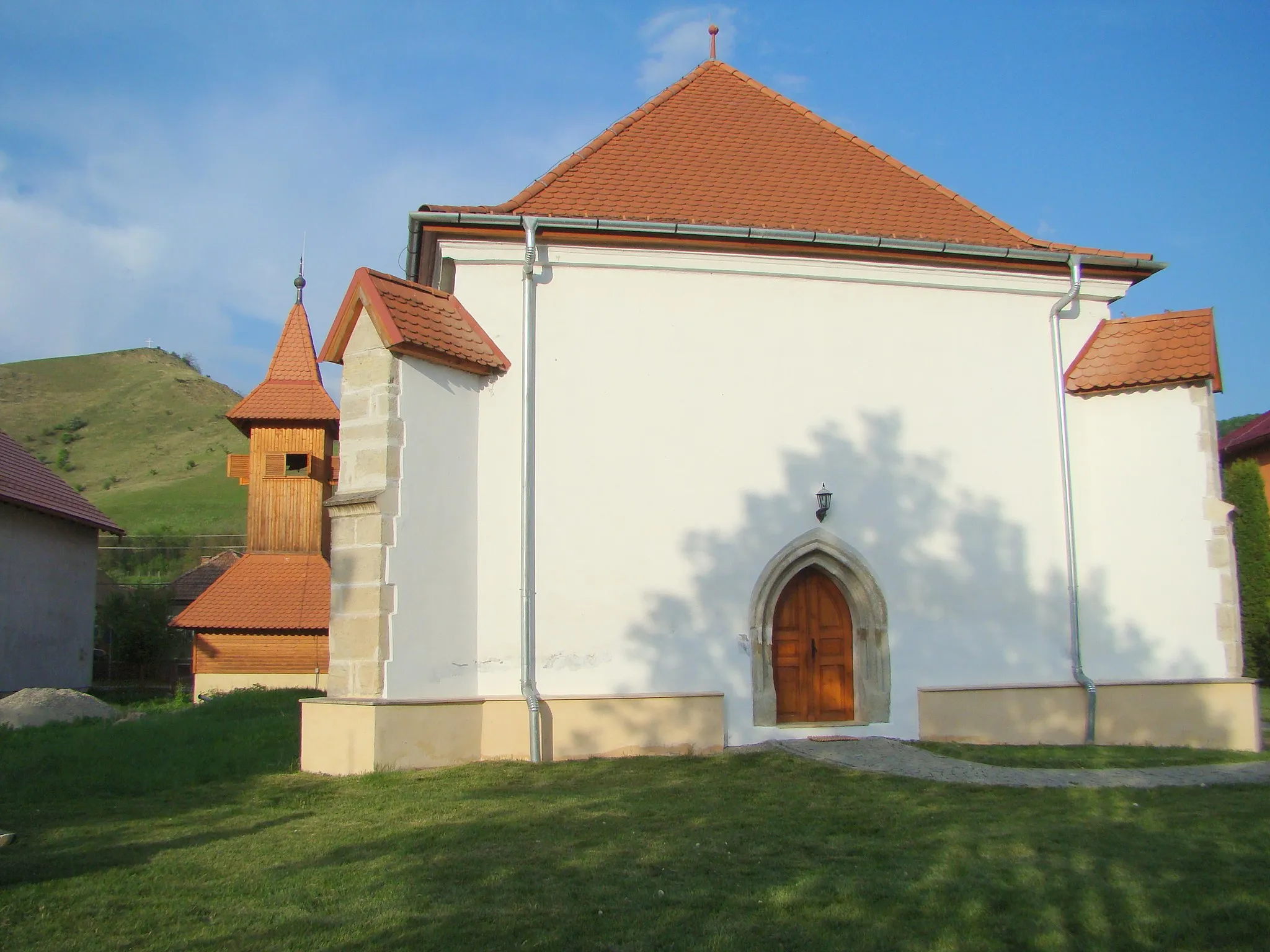 Photo showing: Ansamblul bisericii reformate, sat Matei; comuna Matei