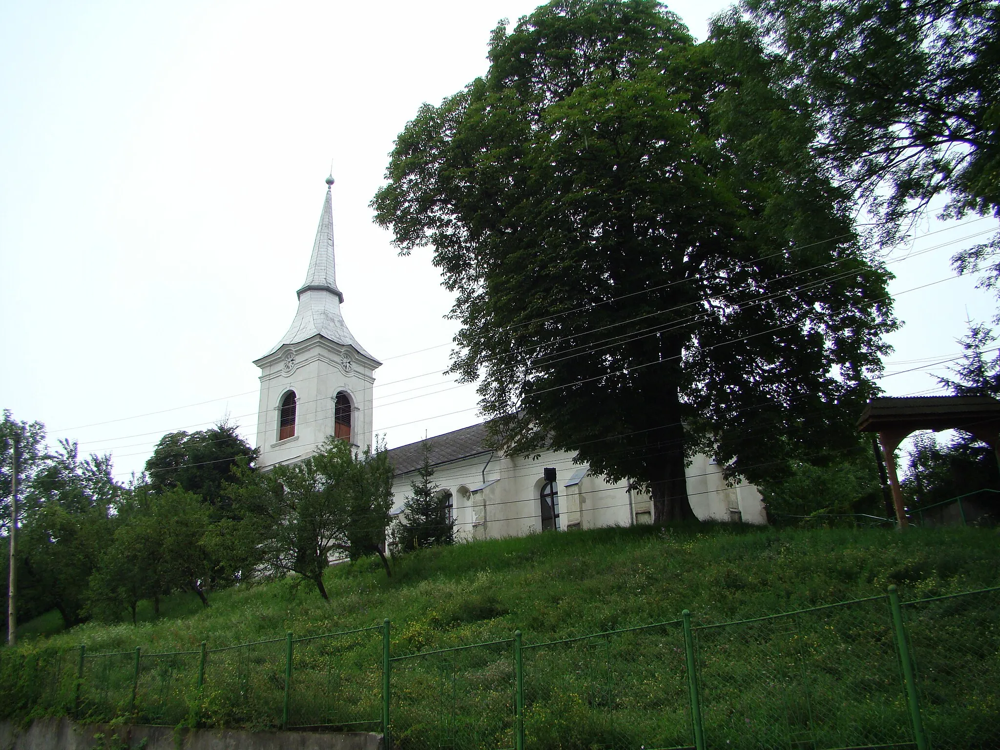 Photo showing: Calvinist church in Reteag village, Bistrița-Năsăud county, Romania