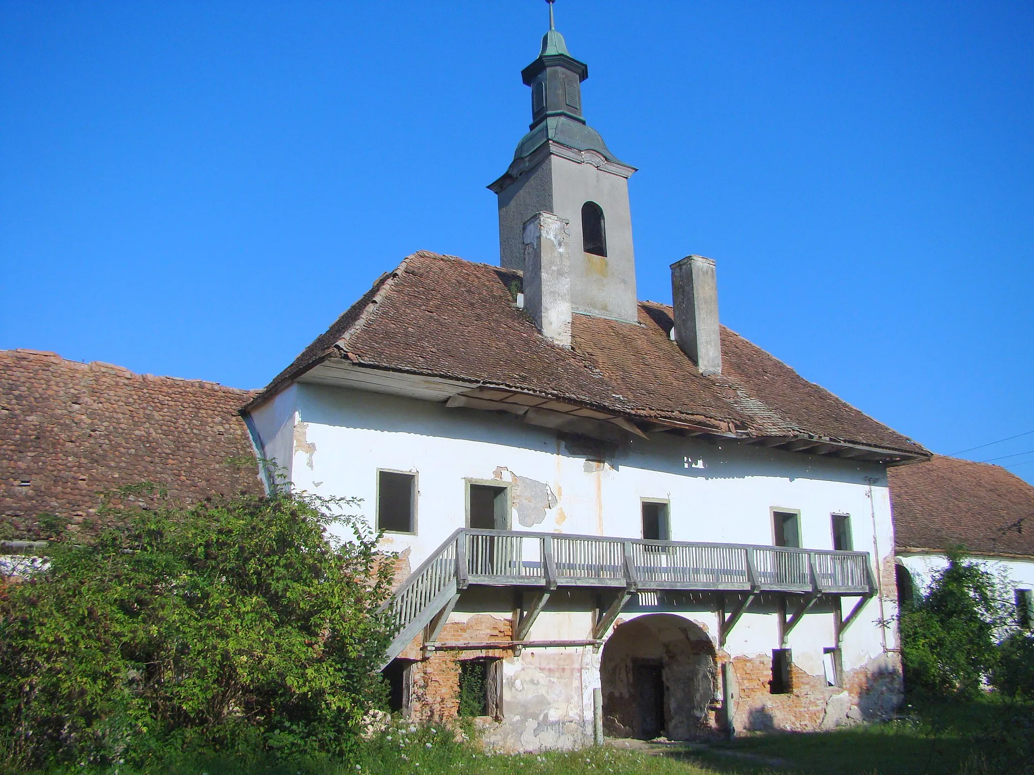 Photo showing: Teleki Castle in Posmuș, Bistrița-Năsăud county, Romania
