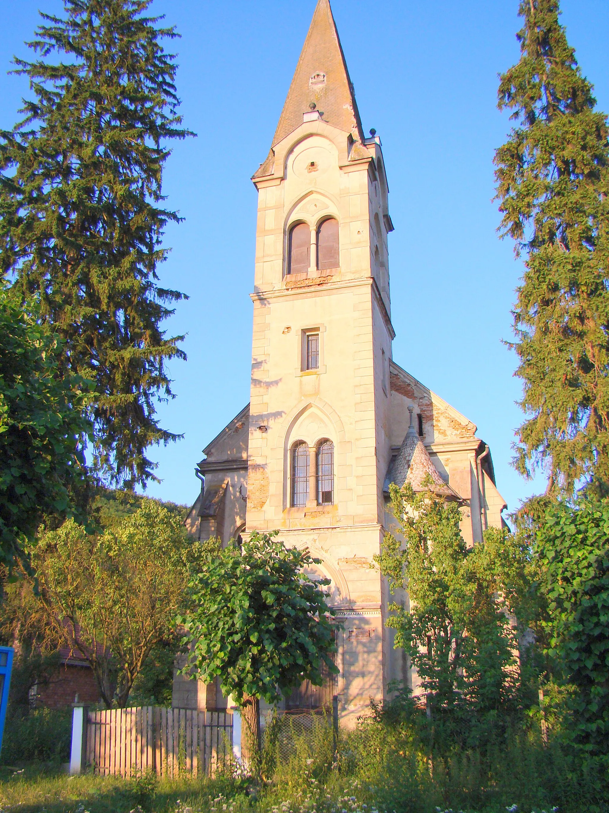 Photo showing: the former Lutheran church in Arcalia, Bistrița-Năsăud County, Romania