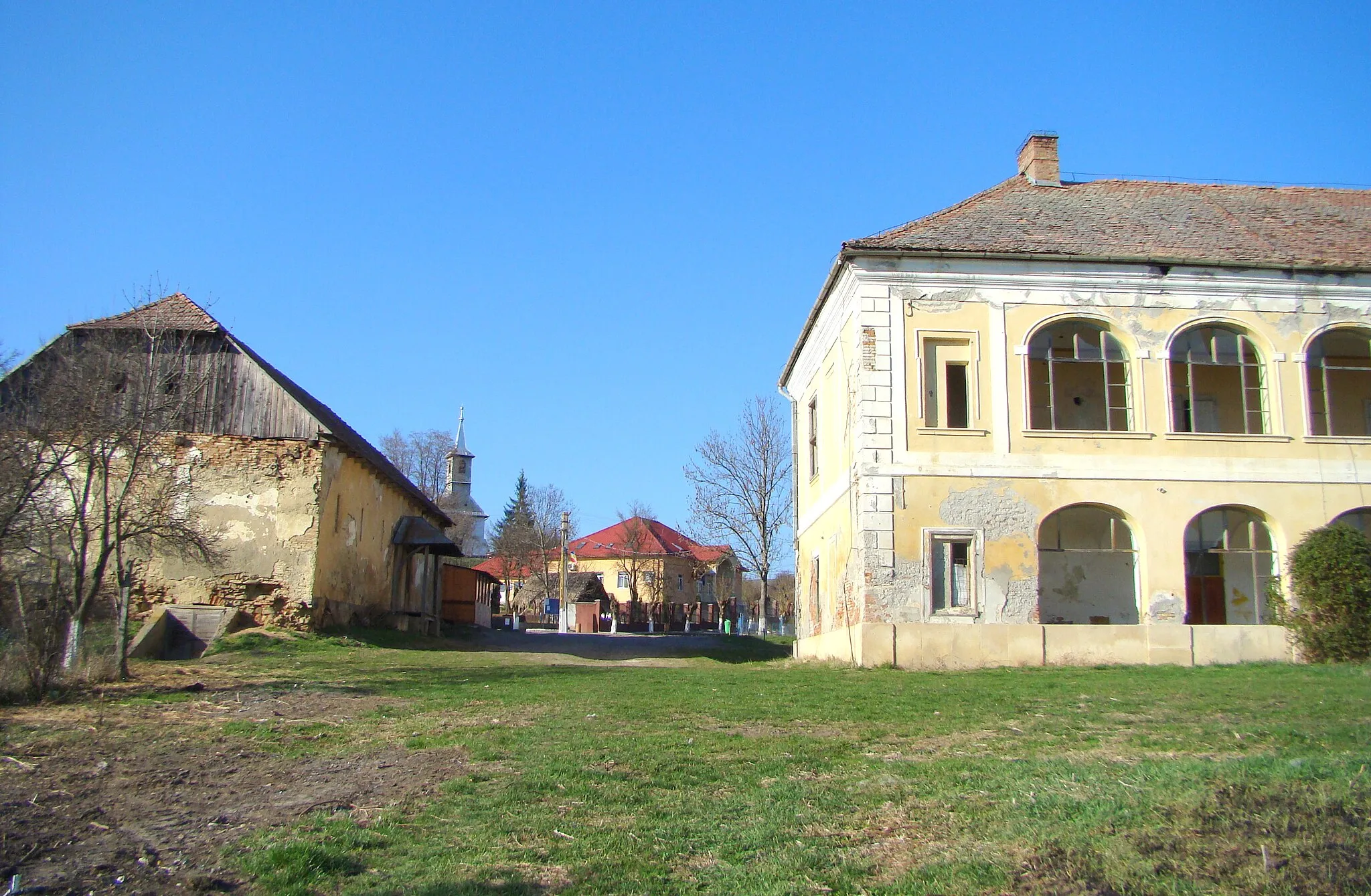 Photo showing: Ansamblul castelului Banffy, sat Urmeniș; comuna Urmeniș