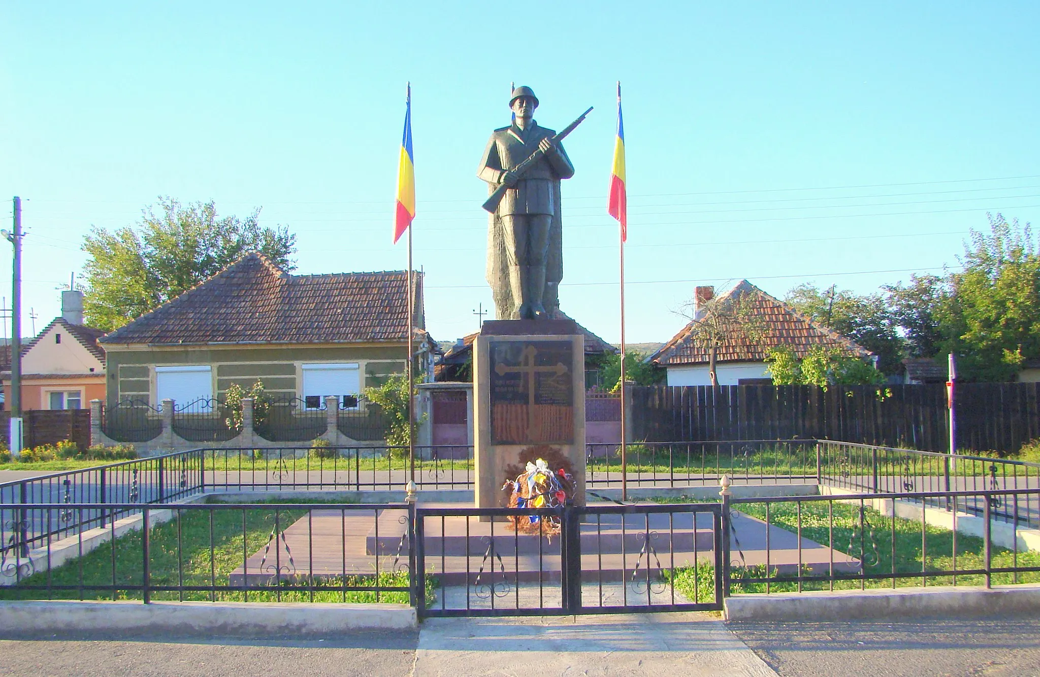 Photo showing: World Wars Memorial in Săldăbagiu de Barcău, Bihor county, Romania