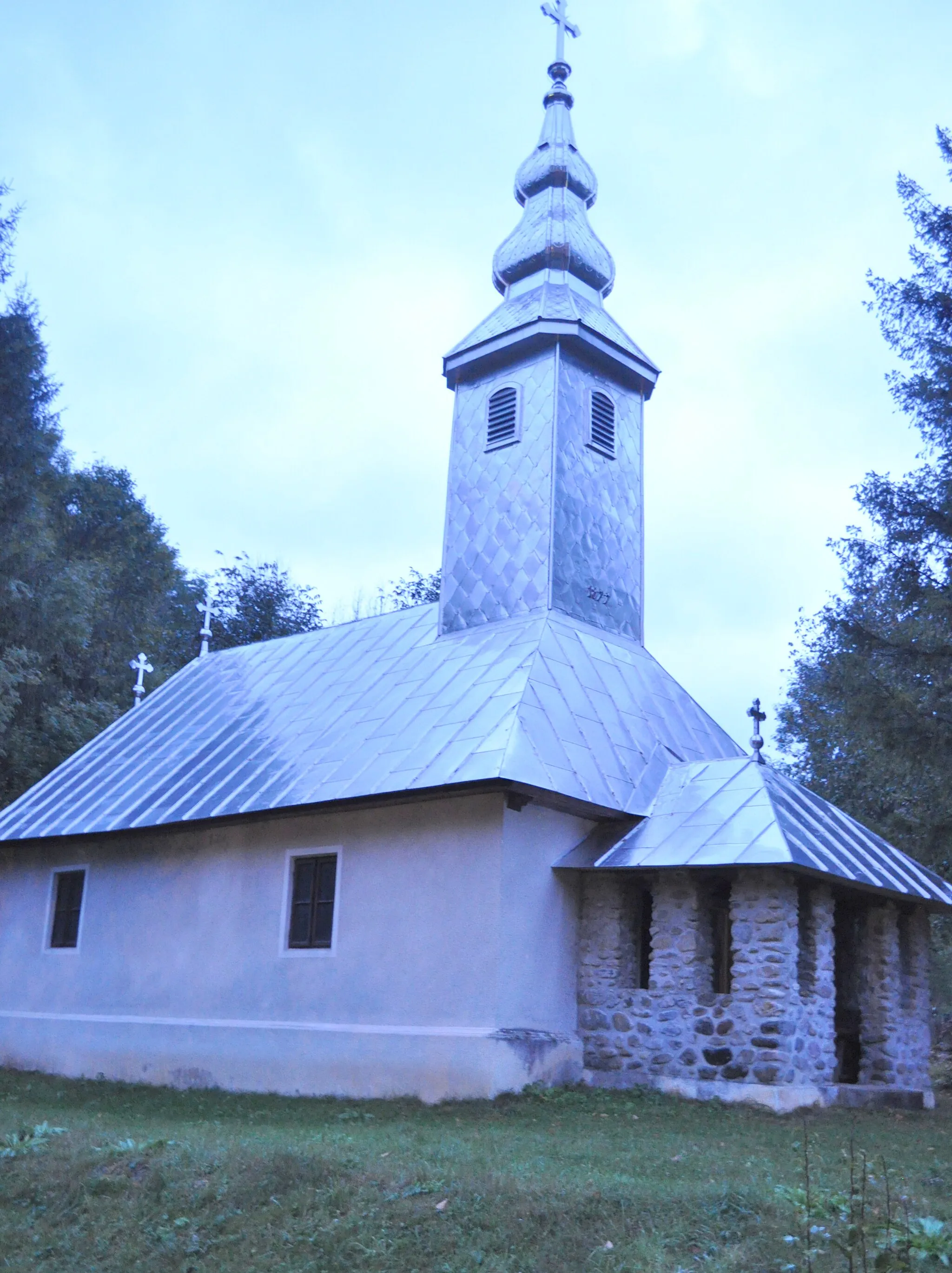 Photo showing: Biserica de lemn „Sfinții Arhangheli” din Remeți, județul Bihor