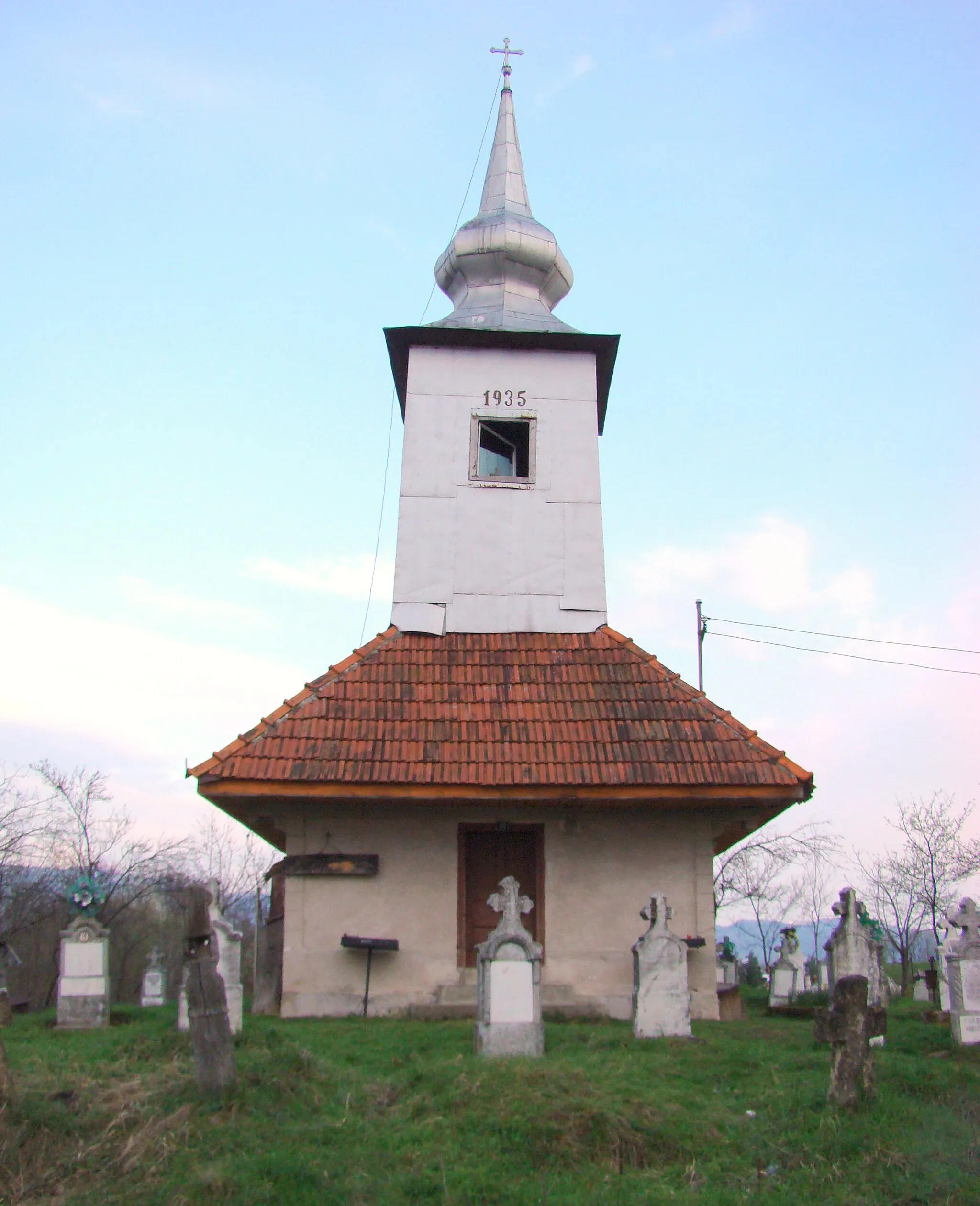 Photo showing: Biserica de lemn „Schimbarea la Faţă” din Dumbrăvani, Bihor