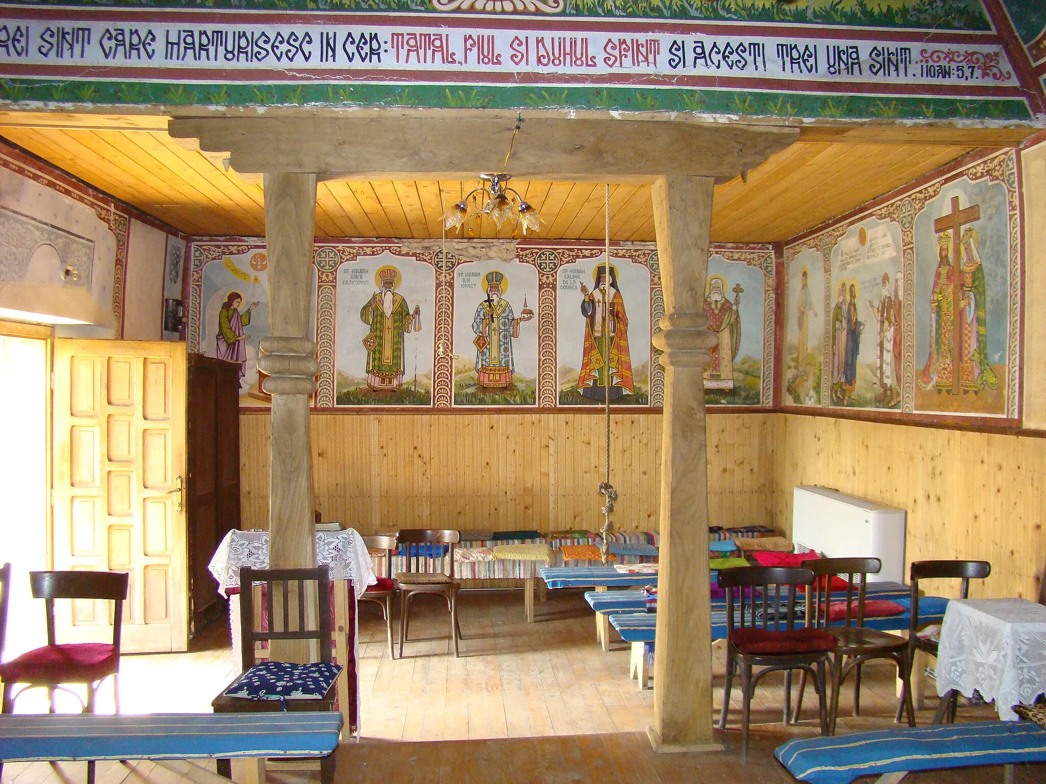 Photo showing: Biserica „Sfinții Arhangheli” din Cotiglet, județul Bihor