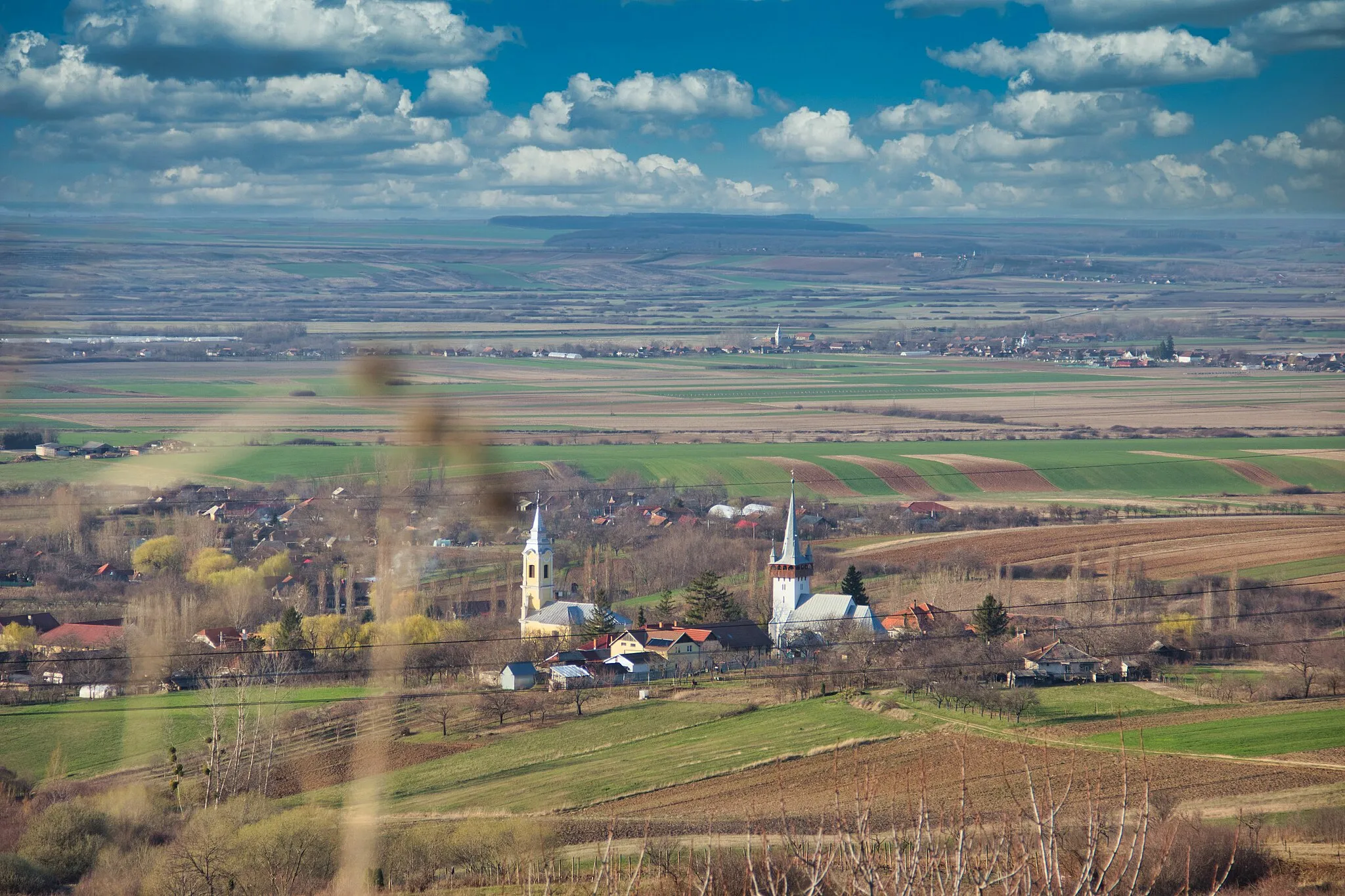 Photo showing: Micske templomai és tája
