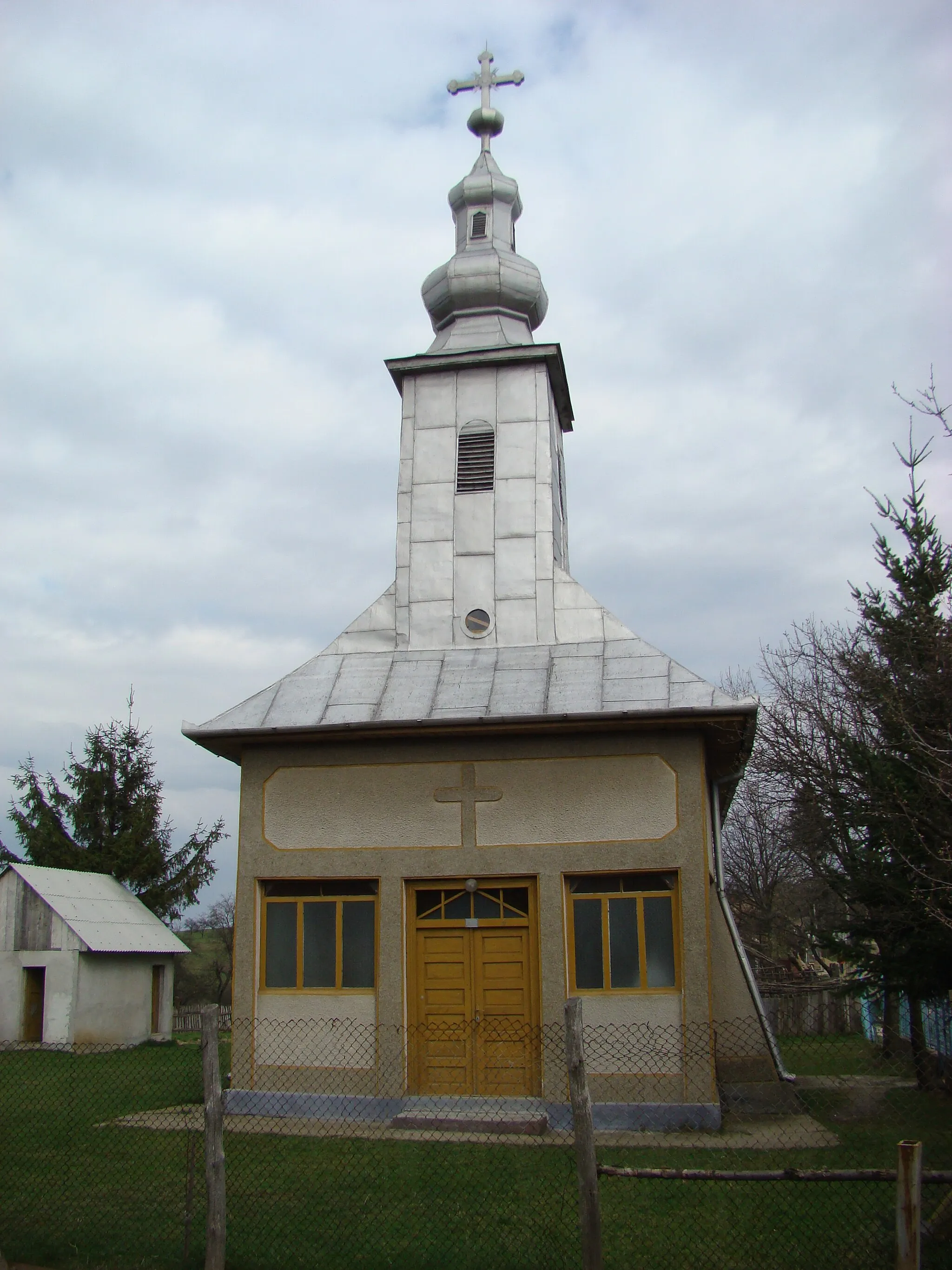 Photo showing: Orthodox church in Poiana Tășad, Bihor County, Romania