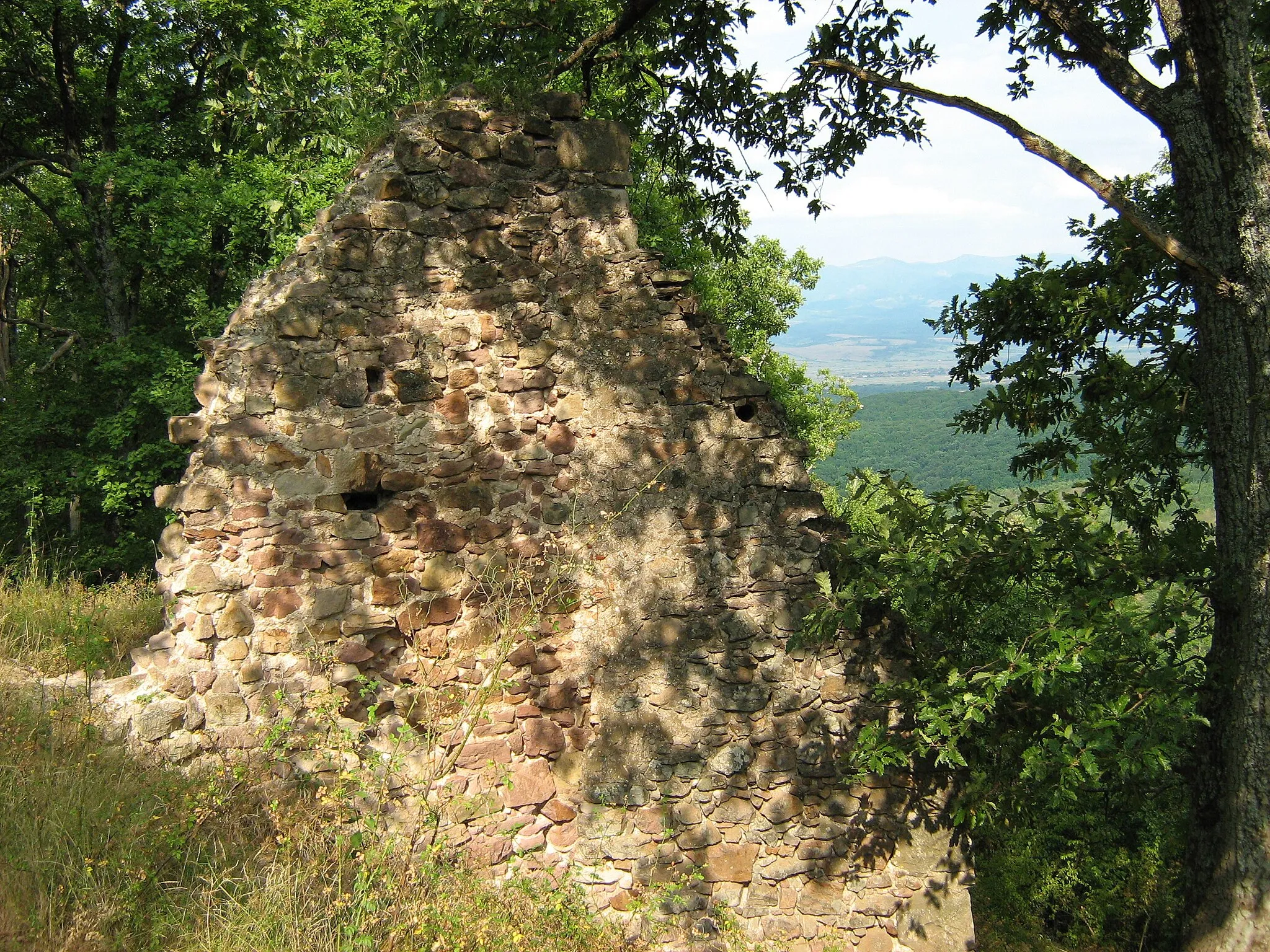 Photo showing: Bélavar Castle, Bihor