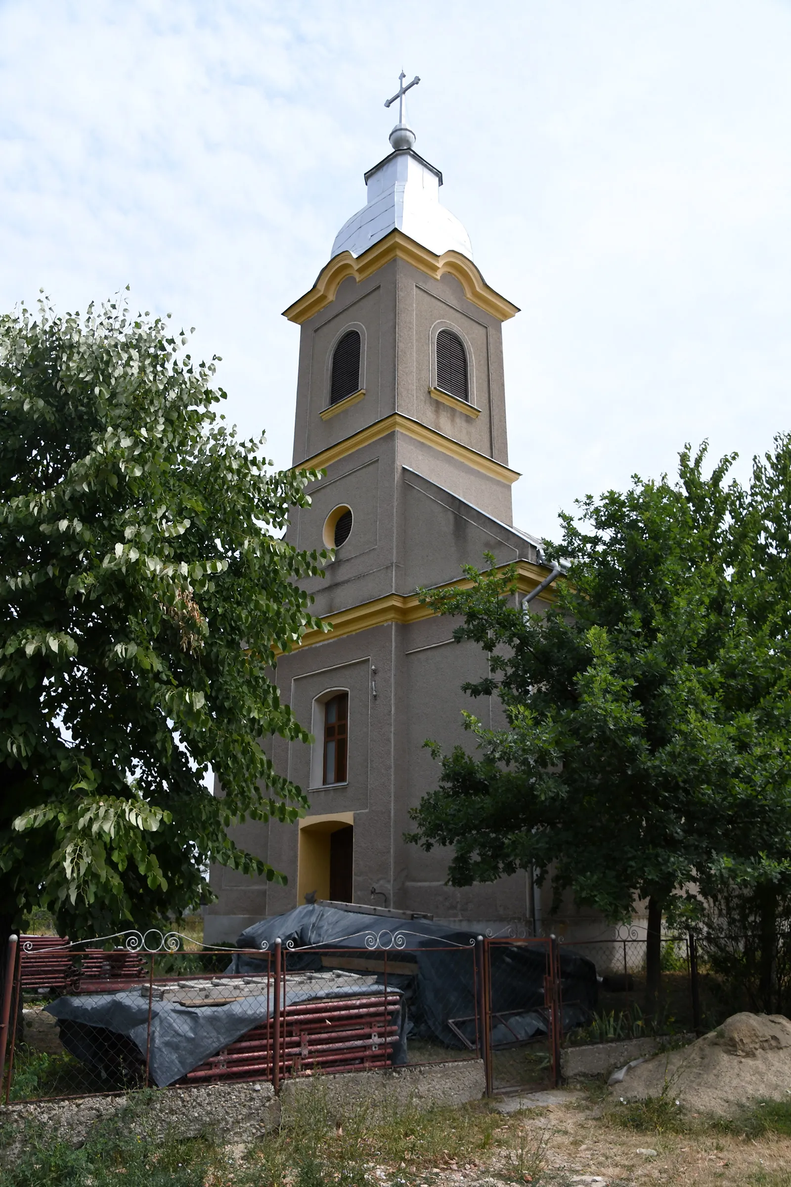 Photo showing: Roman Catholic church in Șauaieu, Bihor, Romania