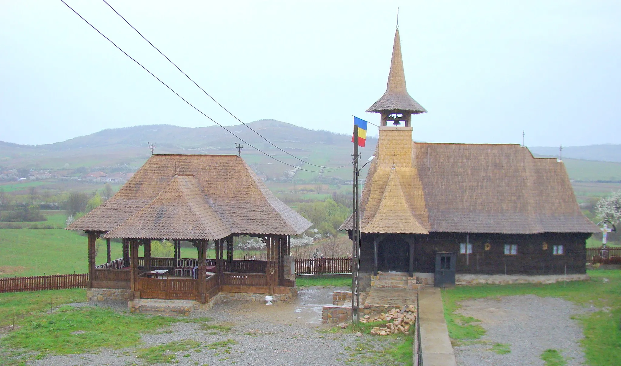 Photo showing: Wooden church in Brătești, Bihor county, Romania