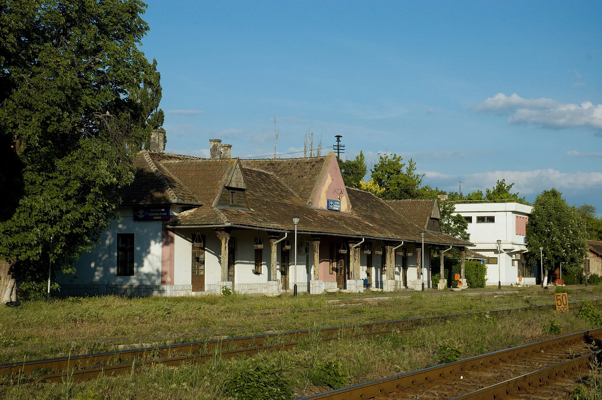 Photo showing: Săcuieni Bihor train station, Romania