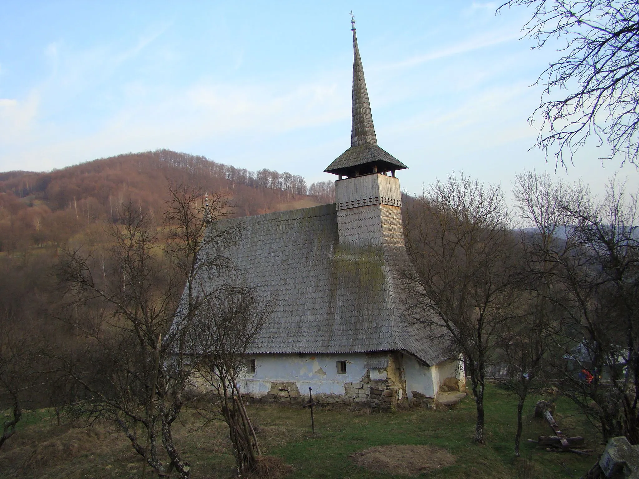 Photo showing: Biserica Sfinţii Arhangheli din Strâmbu, judeţul Cluj.