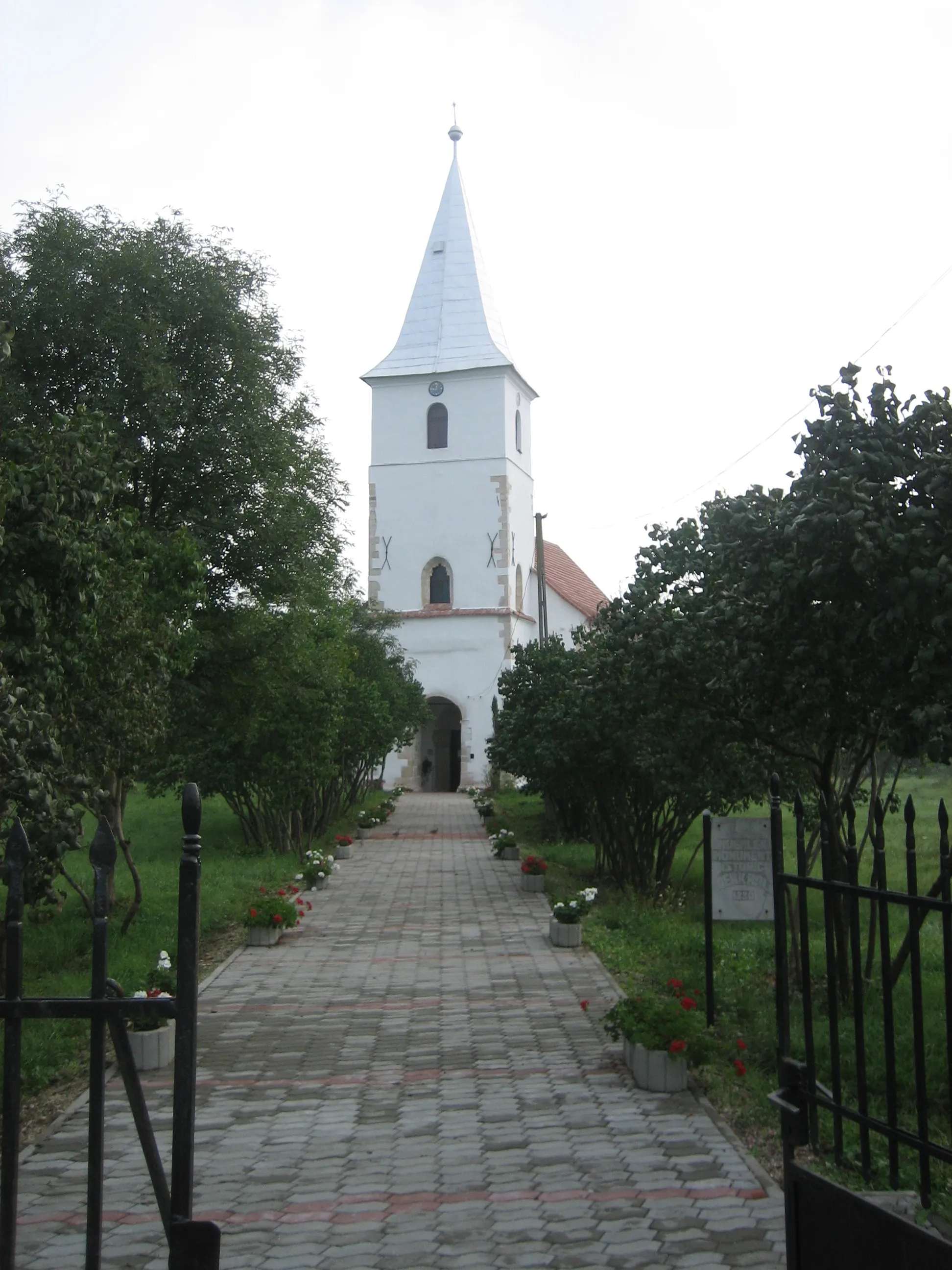 Photo showing: The Reformed church