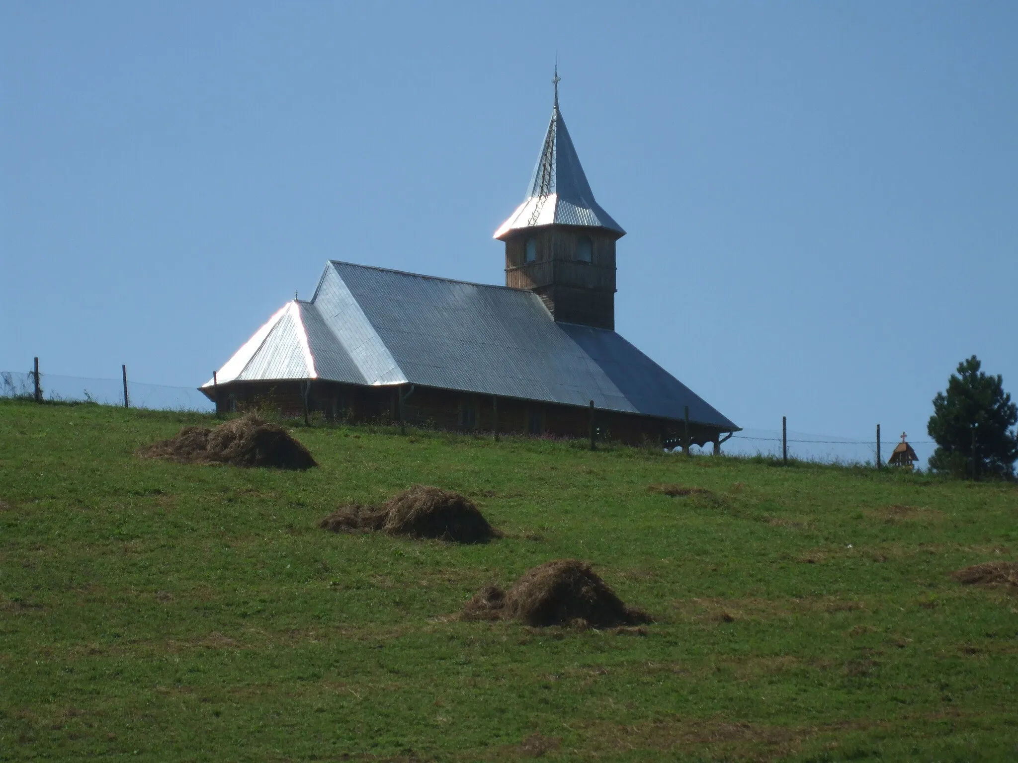 Photo showing: Biserica de lemn din Valea Florilor , jud. Cluj