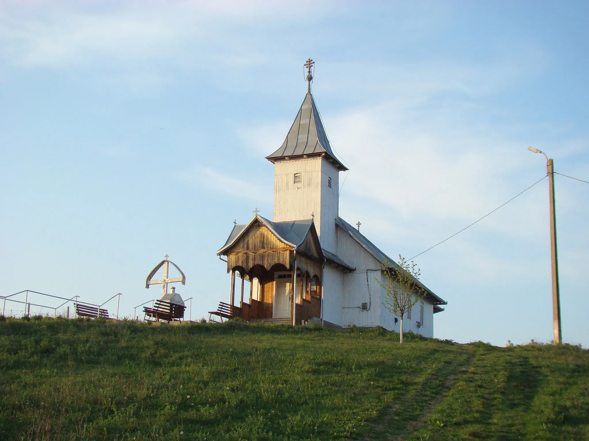 Photo showing: Biserica de lemn „Sfinții Arhangheli” din Tritenii-Colonie, județul Cluj