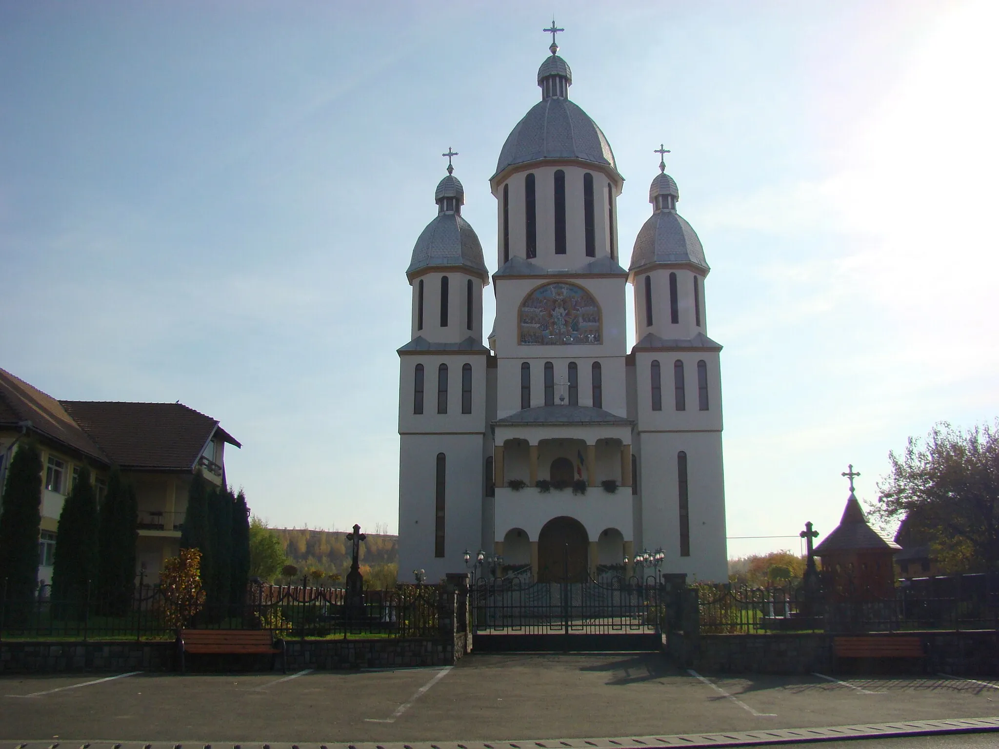 Photo showing: Biserica ortodoxă „Duminica Tuturor Sfinților” din Tăuții de Sus