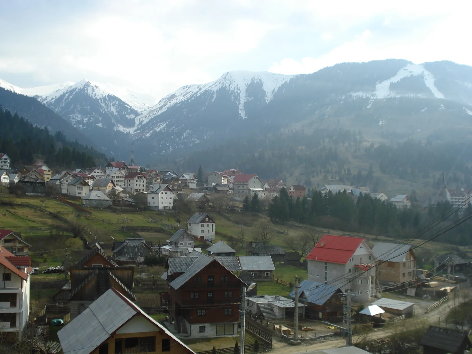 Photo showing: Borşa (ung. Borsa, dt. Borscha) ist eine Stadt im Bezirk Maramureş. Der Ort liegt im Tal des Vişeu-Flusses am Fuße des Rodna-Gebirges im Norden Rumäniens.