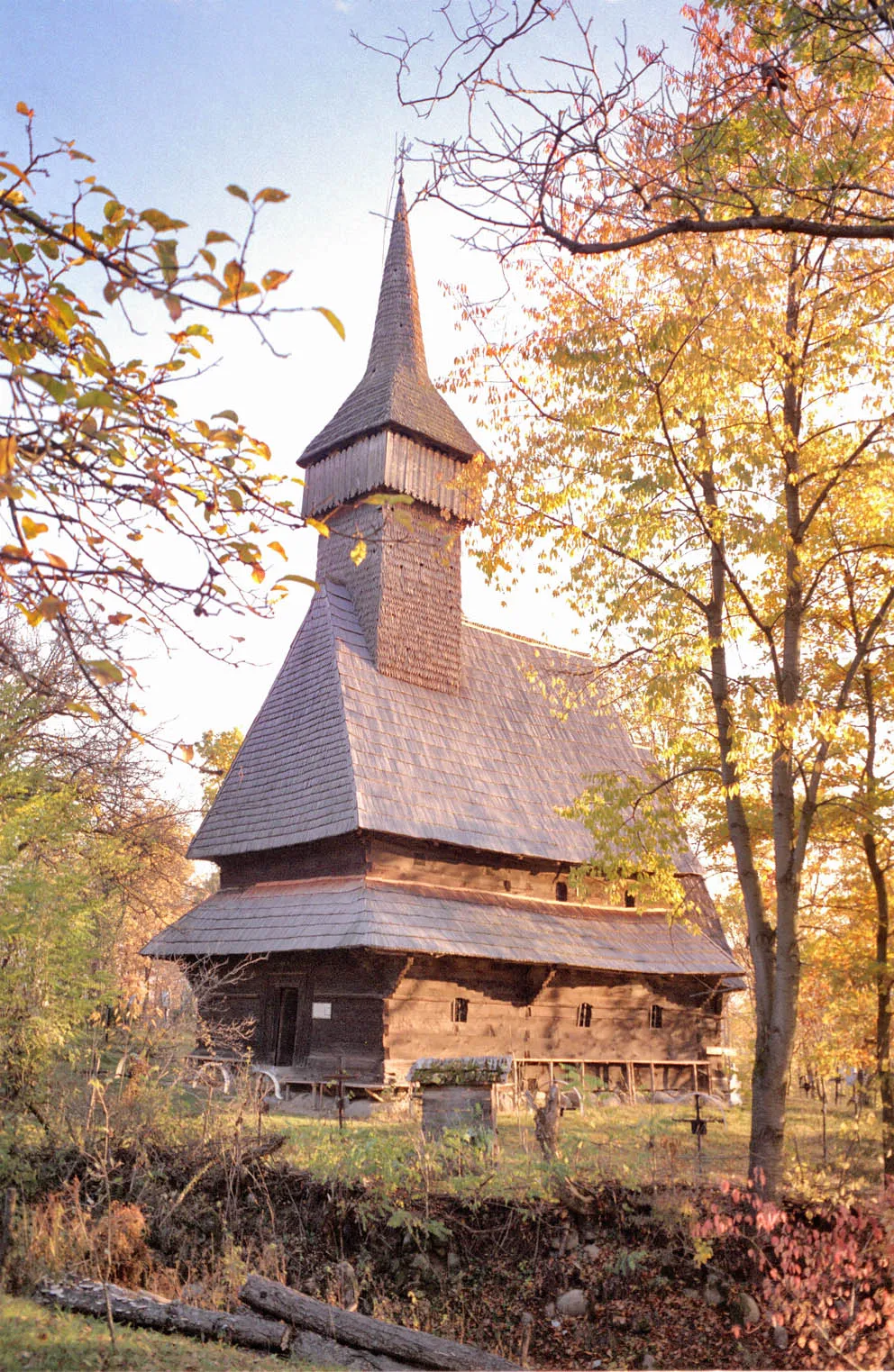 Photo showing: Sârbi Susani church