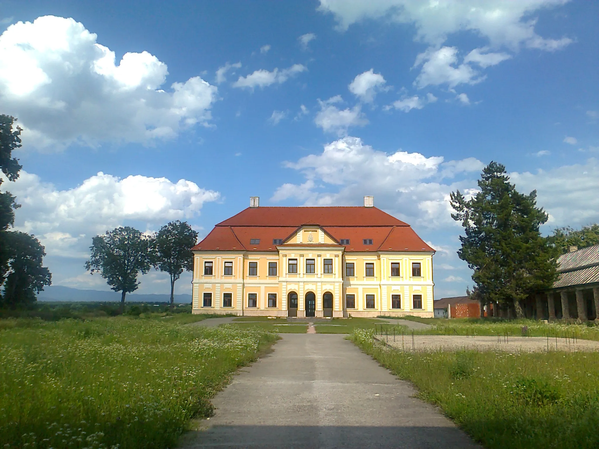 Photo showing: Teleki Castel in Satulung (Maramures County, Romania)