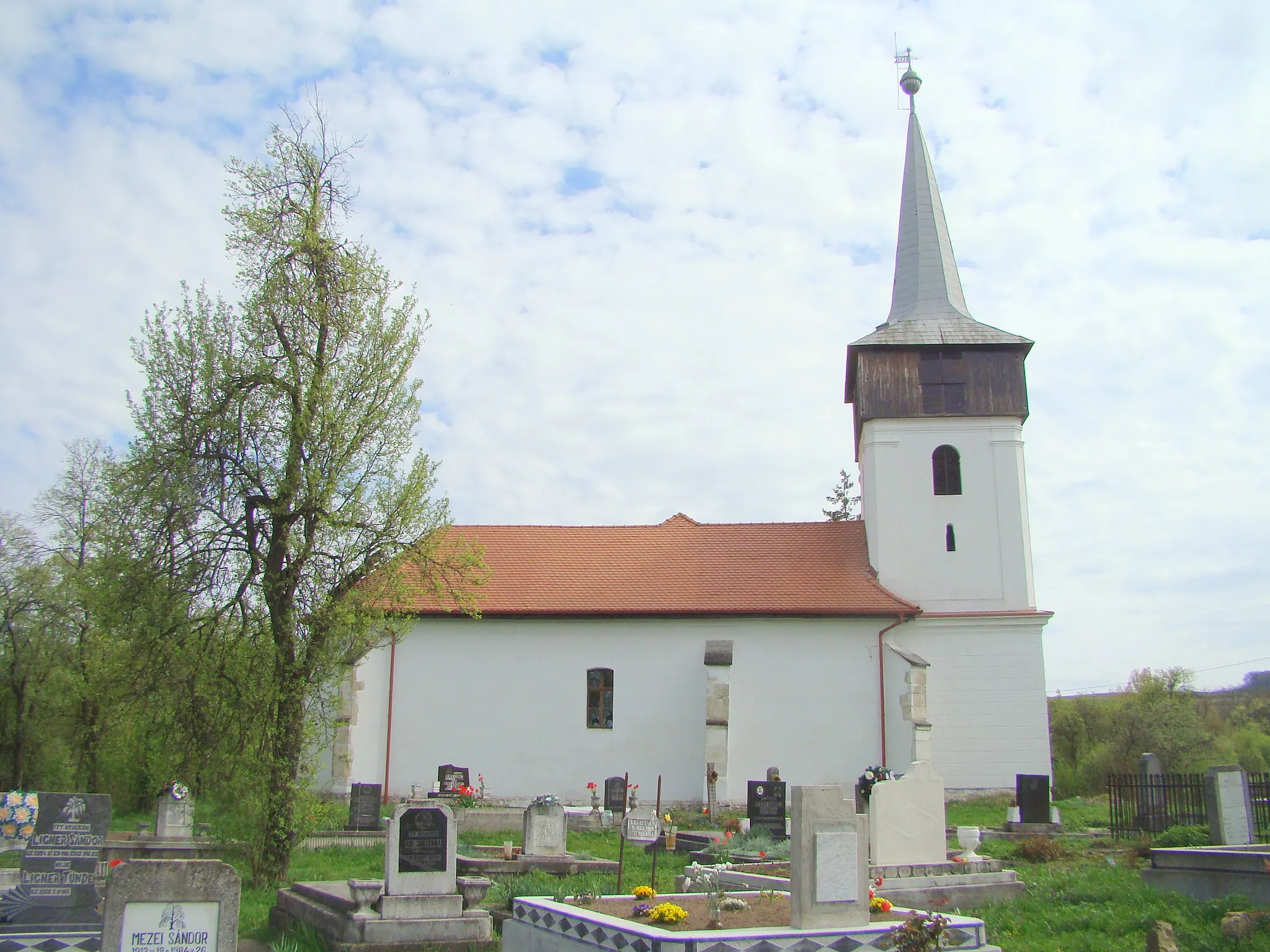 Photo showing: Biserica reformată, sat Cristur Crișeni; comuna Crișeni