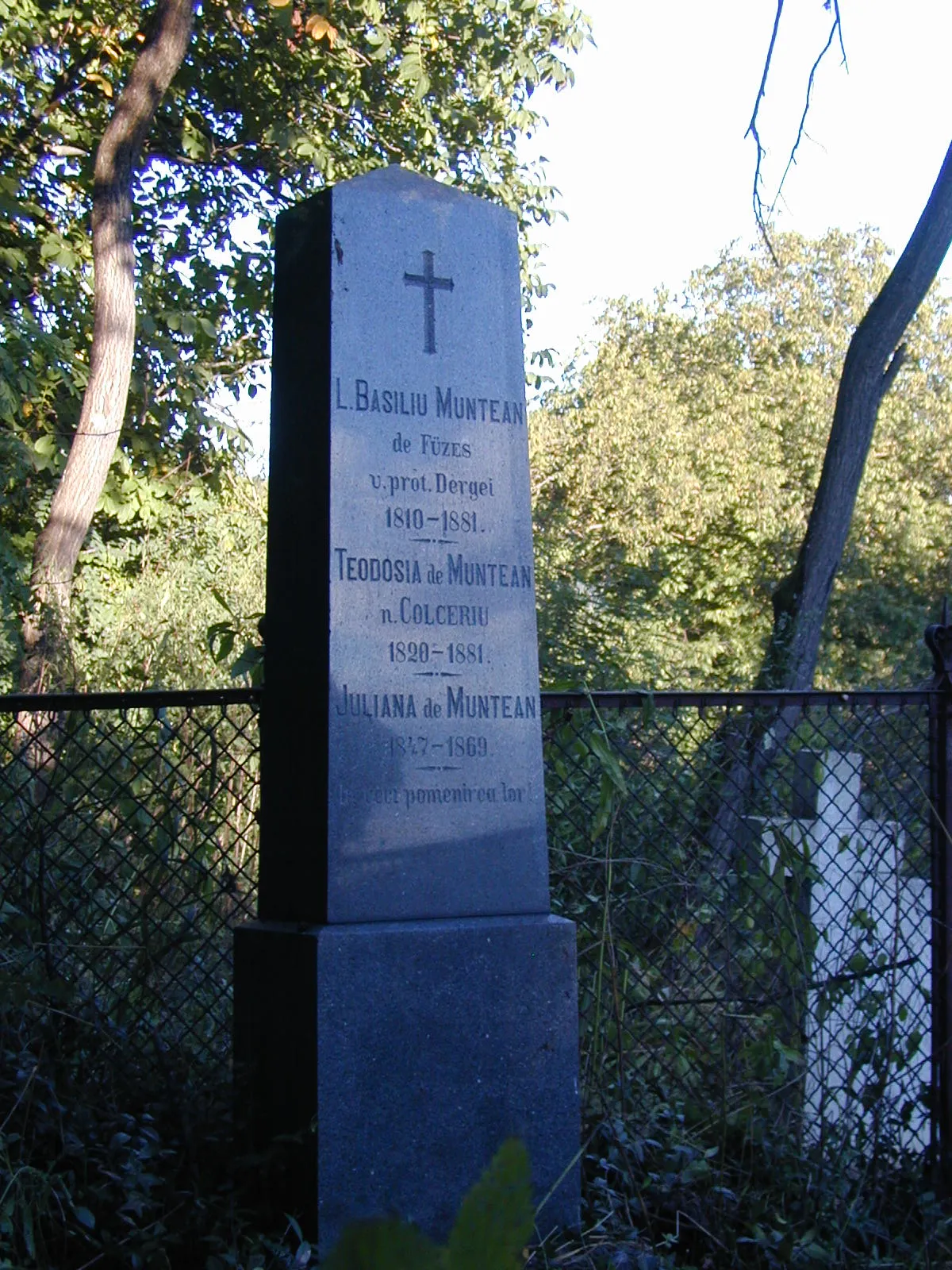 Photo showing: Monument funerar.