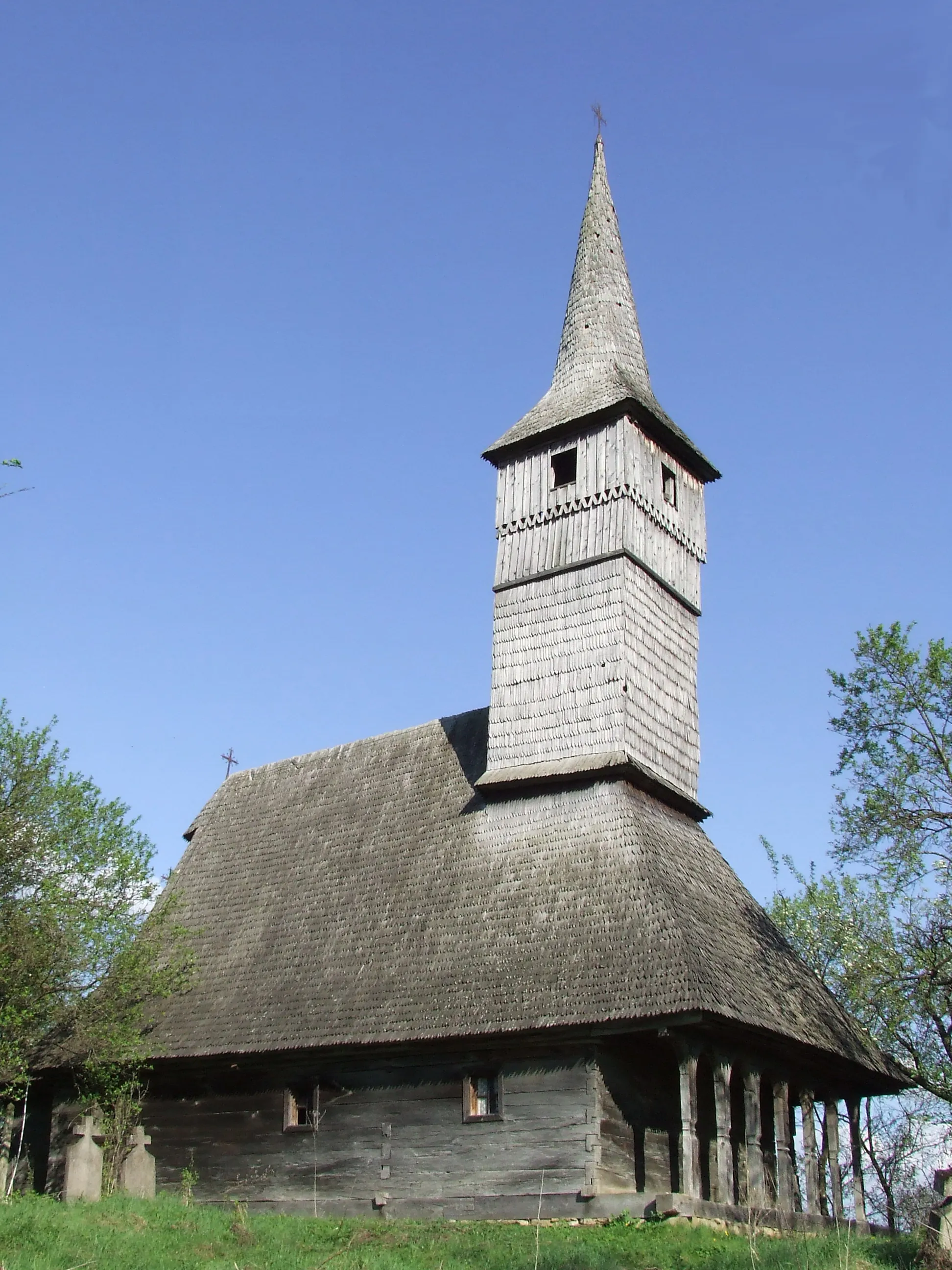 Photo showing: Biserica de lemn din Noţig, judeţul Sălaj. Vedere nord-vestică.
