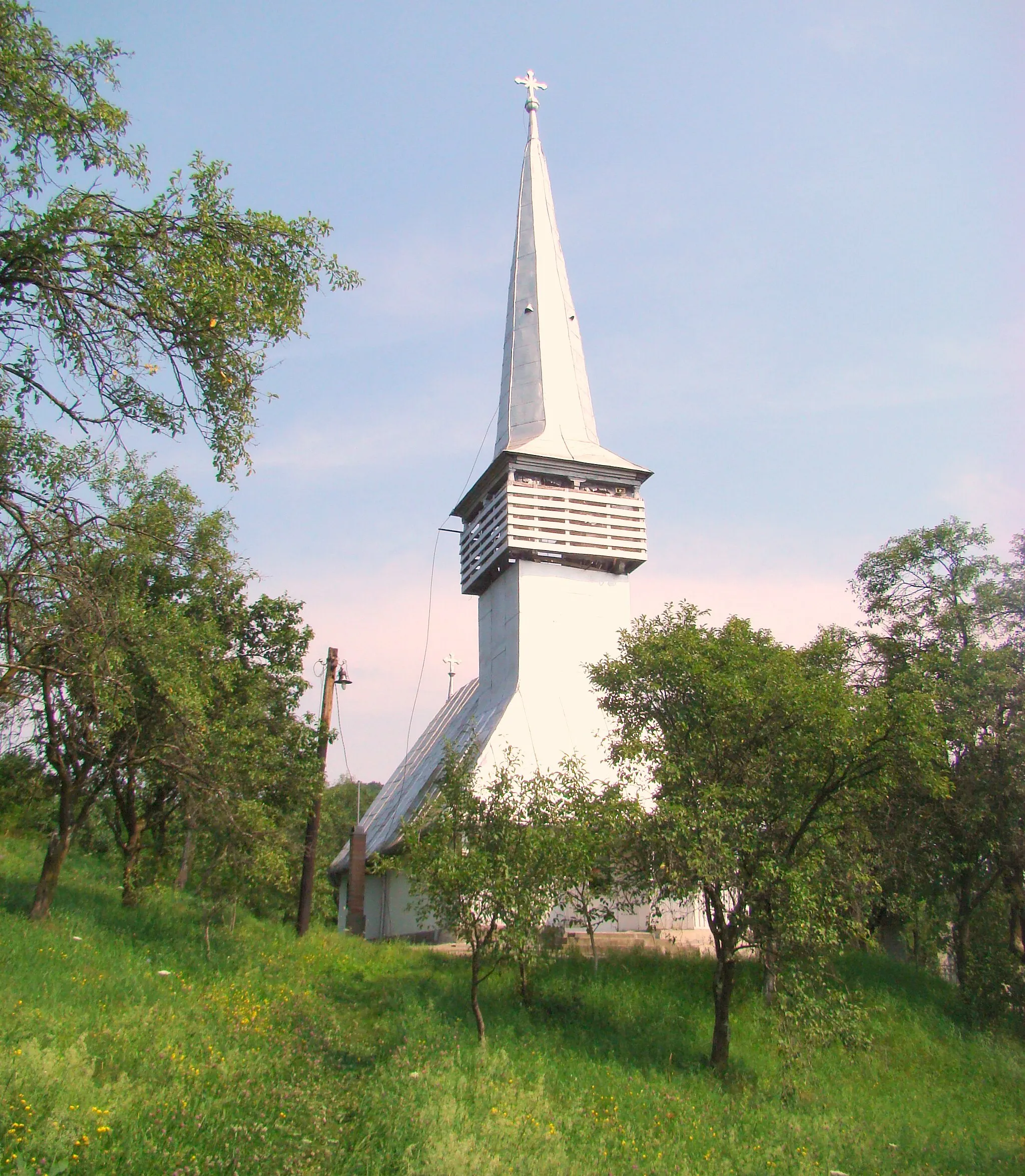 Photo showing: Wooden church in Sântă Măria, Sălaj county, Romania