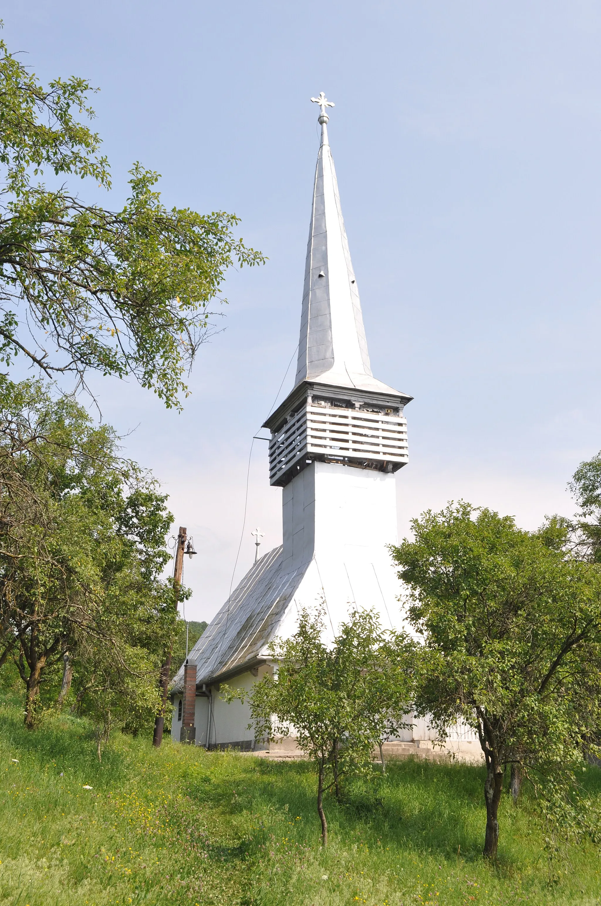 Photo showing: Wooden church in Sântă Măria, Sălaj county, Romania