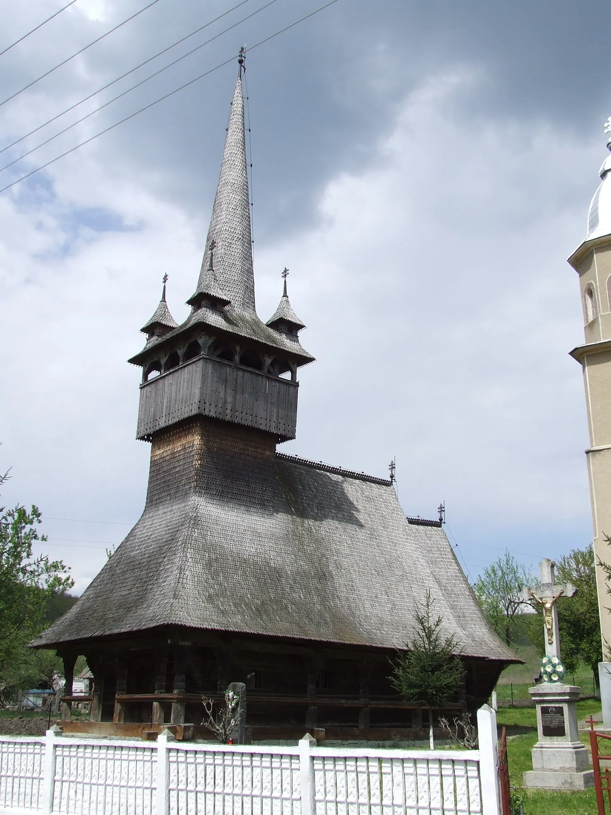 Photo showing: Biserica de lemn din Corund, judeţul Satu Mare.