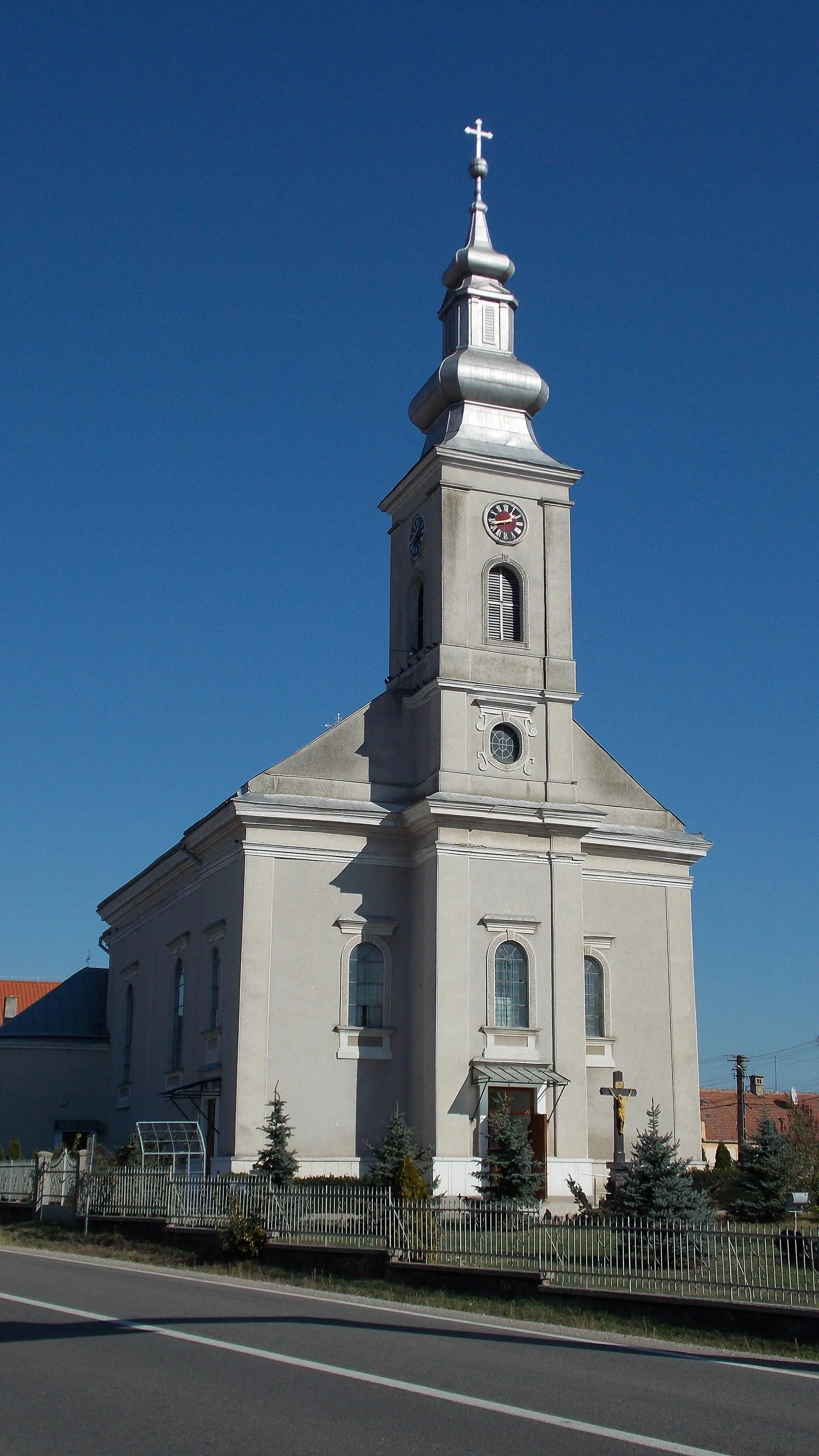 Photo showing: "St. Elisabeth" Church, Petresti, Satu-Mare county, Romania