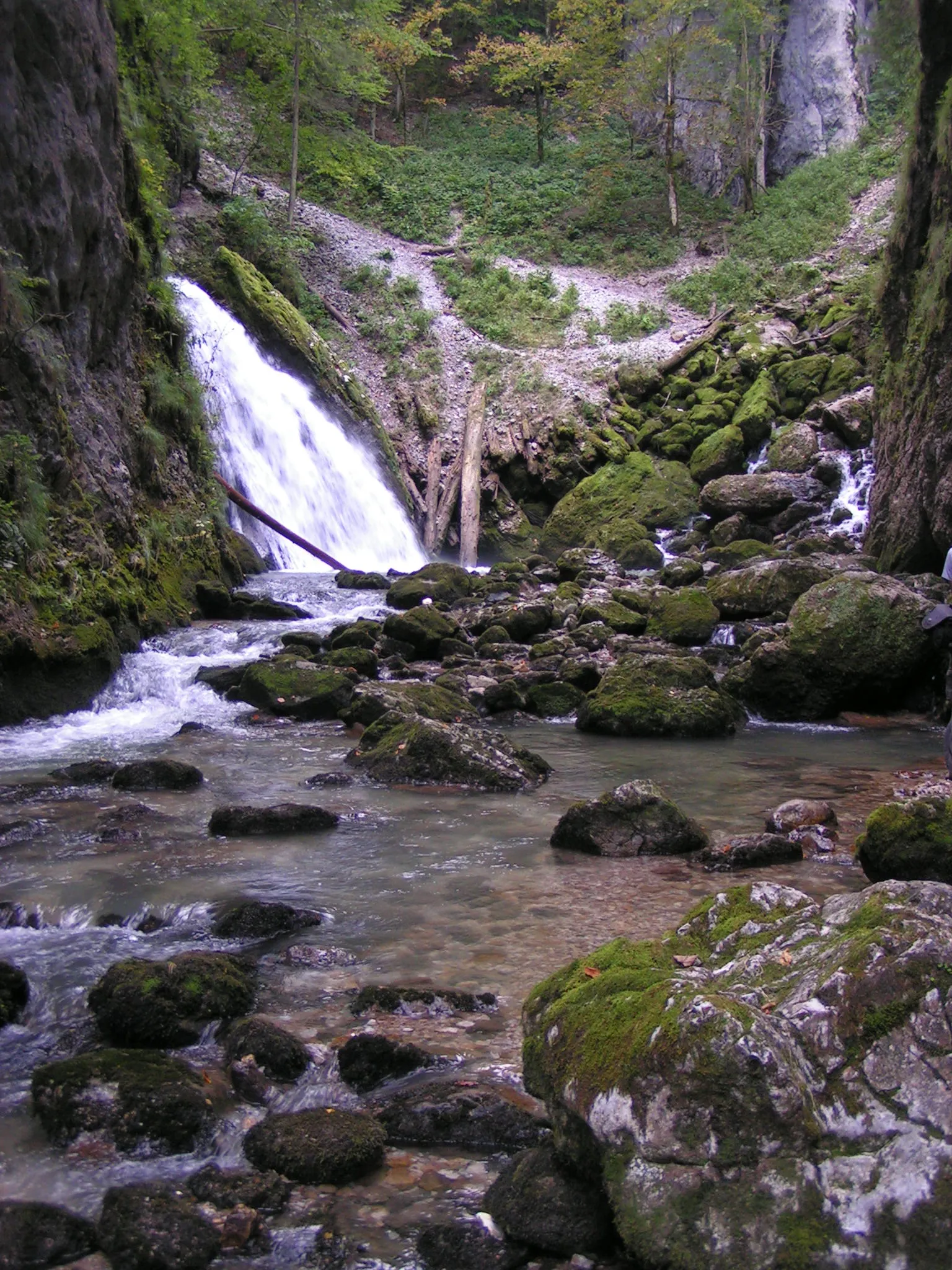 Photo showing: Eminenciás-vízesés