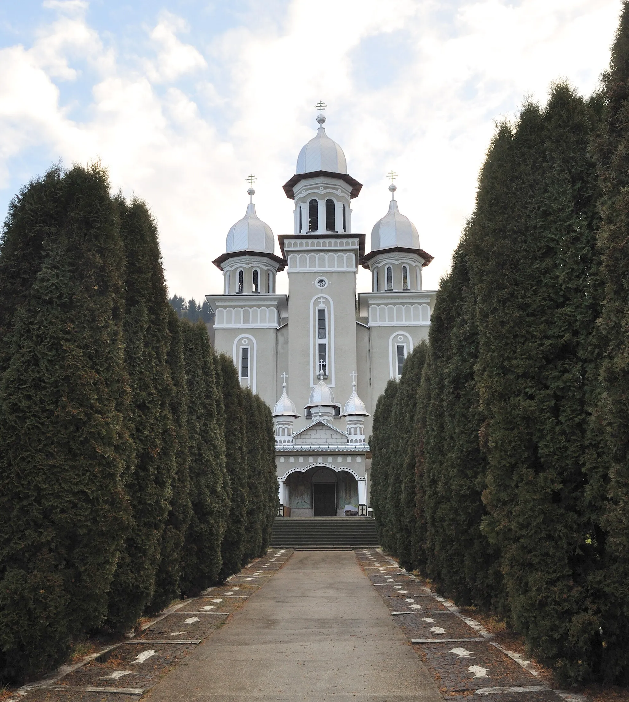 Photo showing: Biserica ucraineană „Pogorârea Duhului Sfânt” din Poienile de sub Munte, județul Maramureș