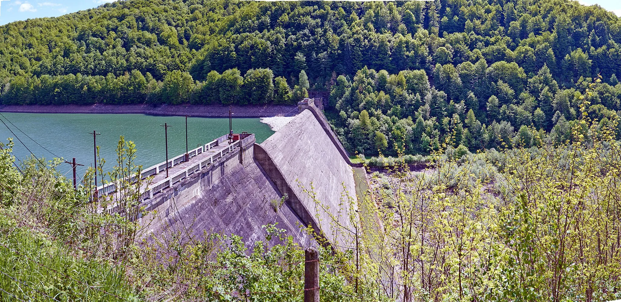 Photo showing: Плотина на Теребле-Рицьком водохранилище