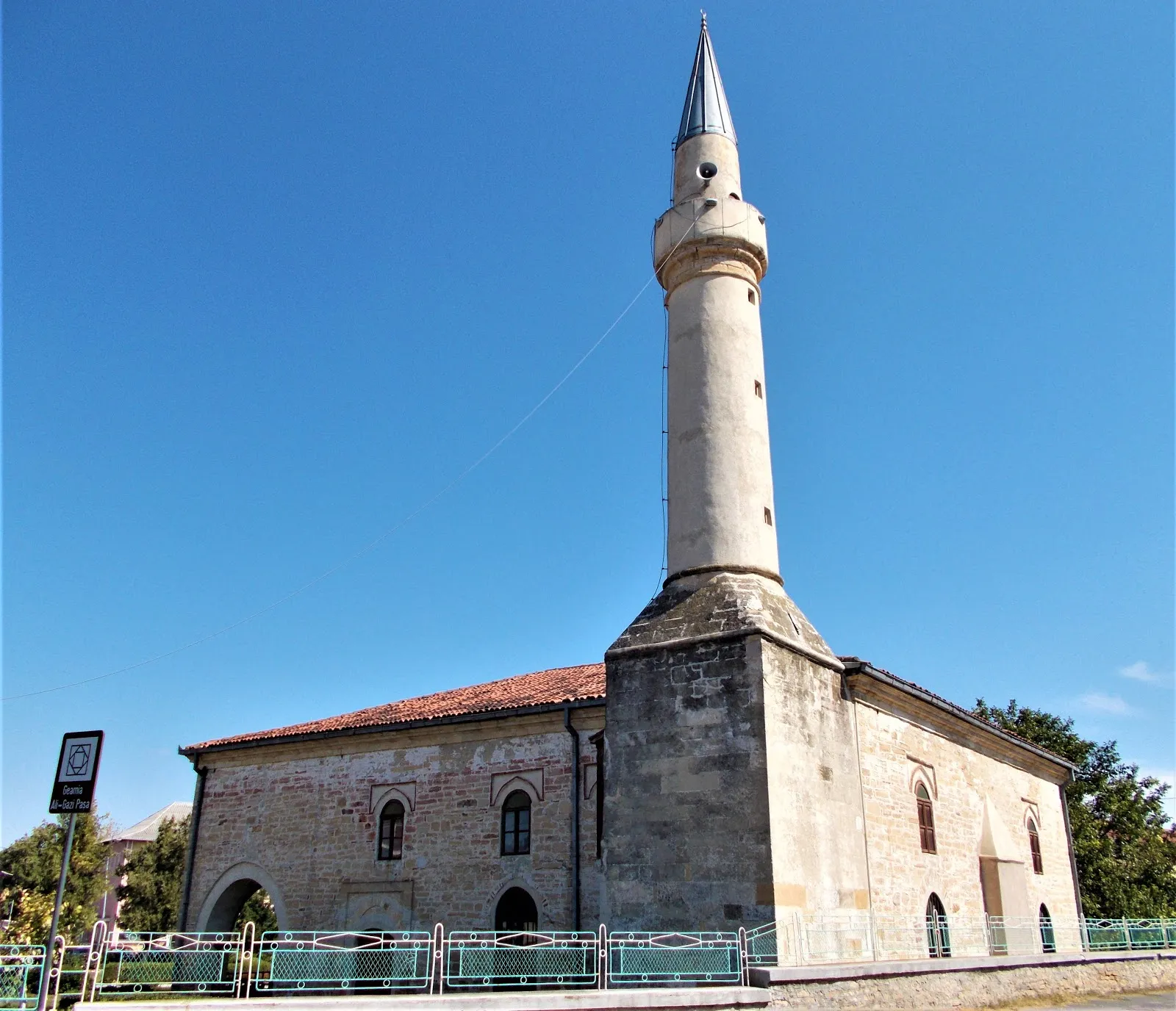 Photo showing: Geamia Ali-Gazi Pașa din Babadag

This is a photo of a historic monument in județul Tulcea, classified with number TL-II-m-A-06000.