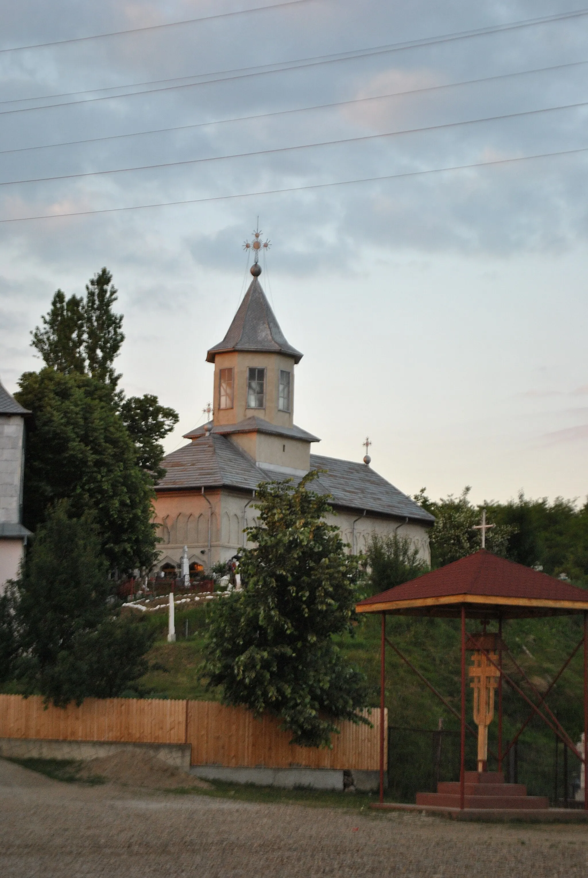 Photo showing: Saints Constantine and Helena church in Măteşti, Săpoca commune, Buzău County, Romania