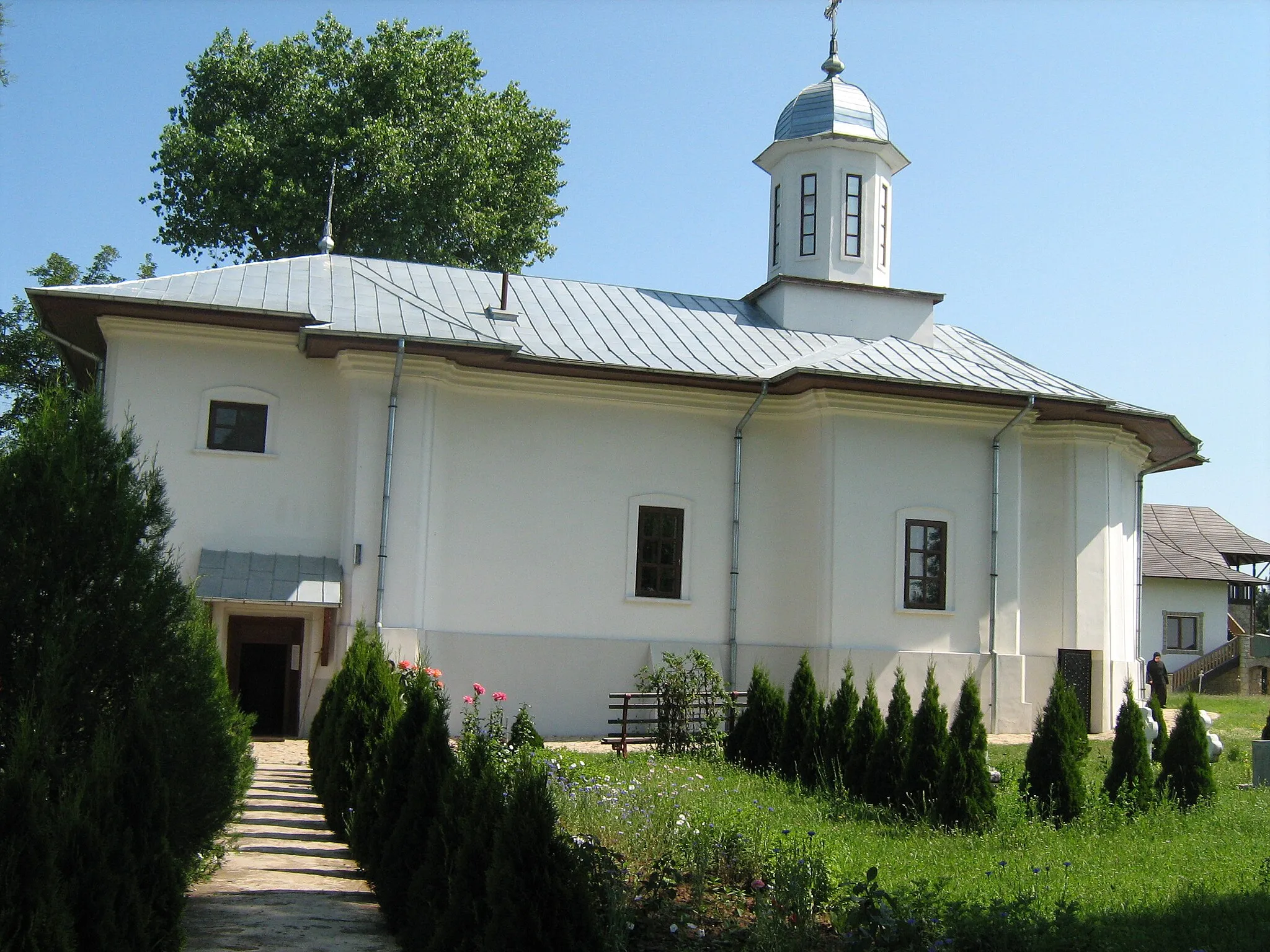 Photo showing: Biserica "Adormirea Maicii Domnului"