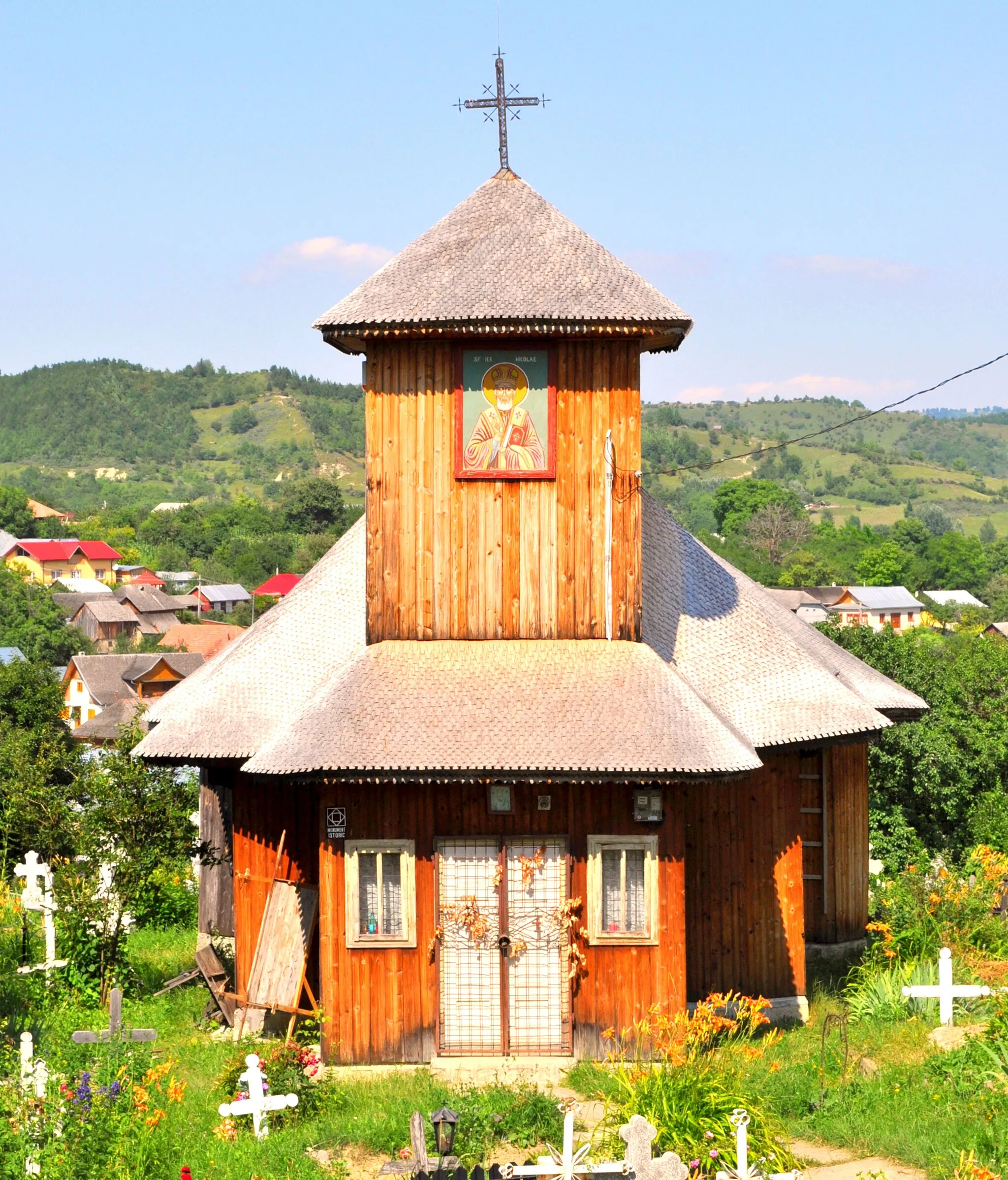 Photo showing: Wooden church in Păulești, Vrancea County, Romania