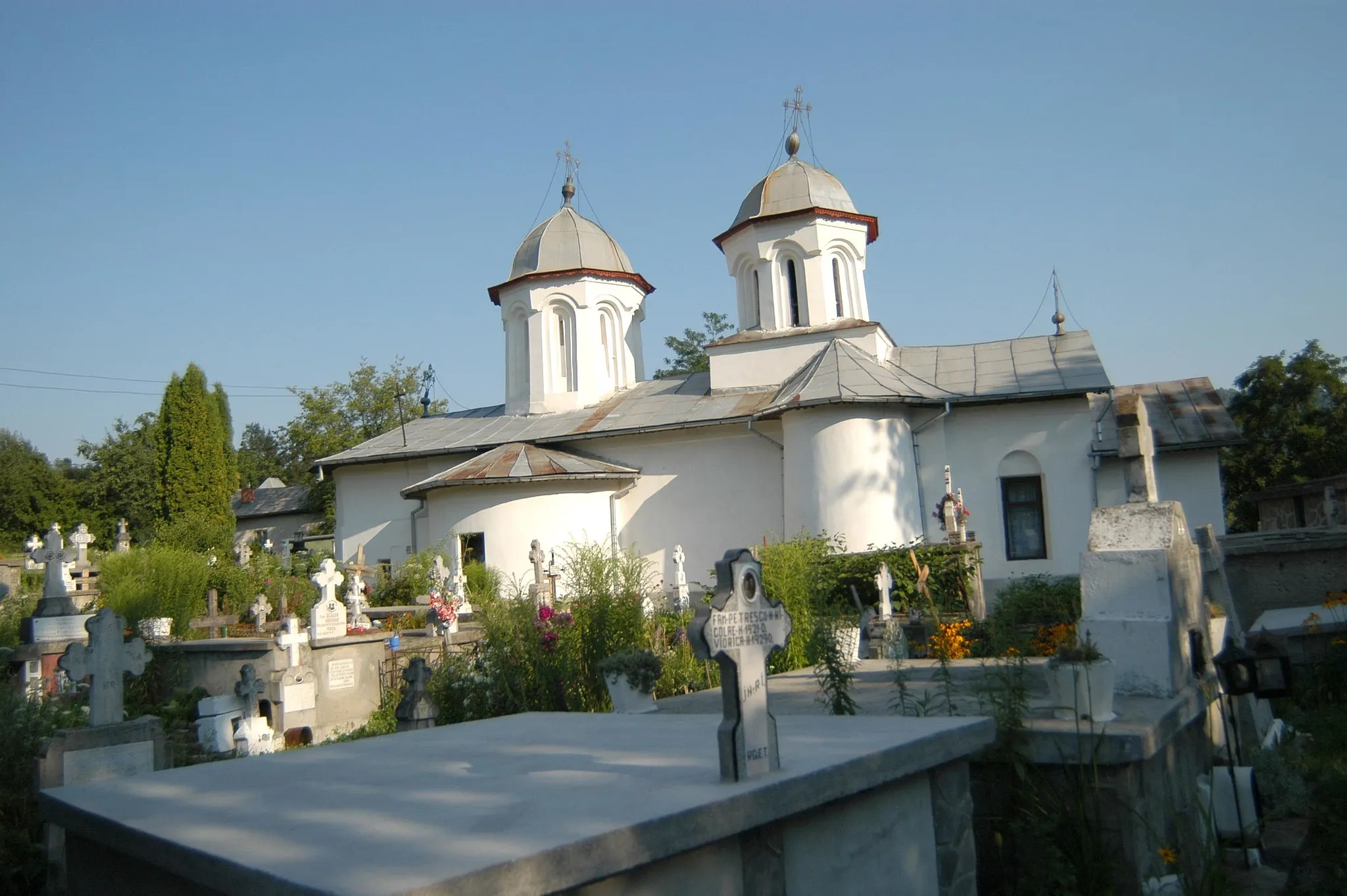 Photo showing: Taken by James L Budlong in Magura, Romania on July 19,2007.