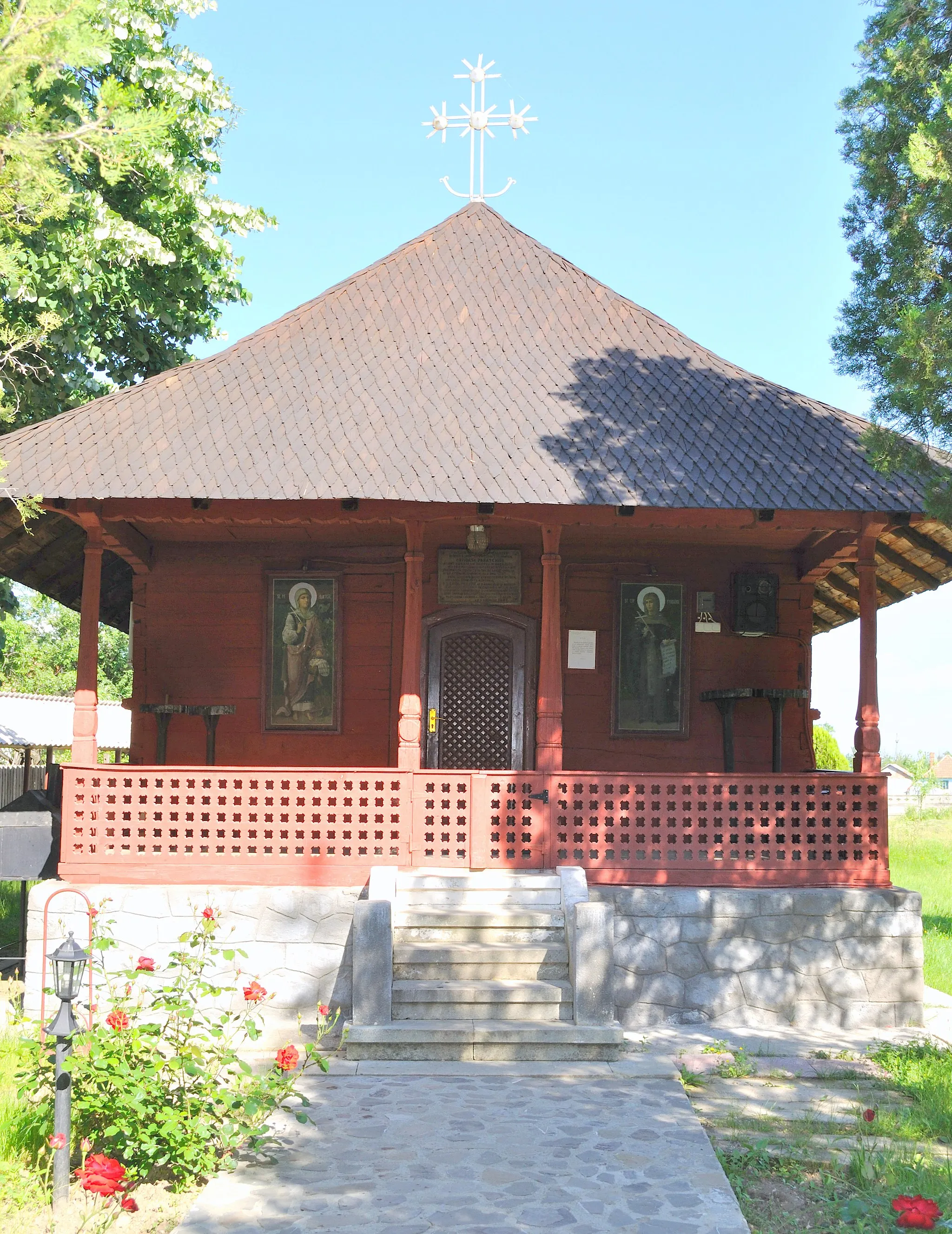 Photo showing: Biserica de lemn „Cuvioasa Paraschiva” din Vitomirești, județul Olt