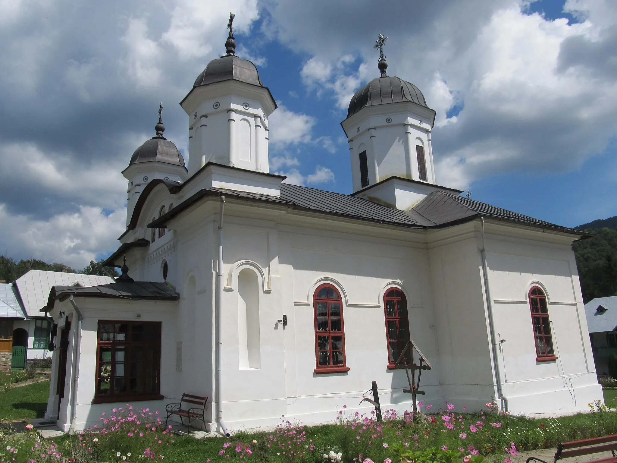 Photo showing: Biserica „Sf. Nicolae” a mănăstirii Suzana.