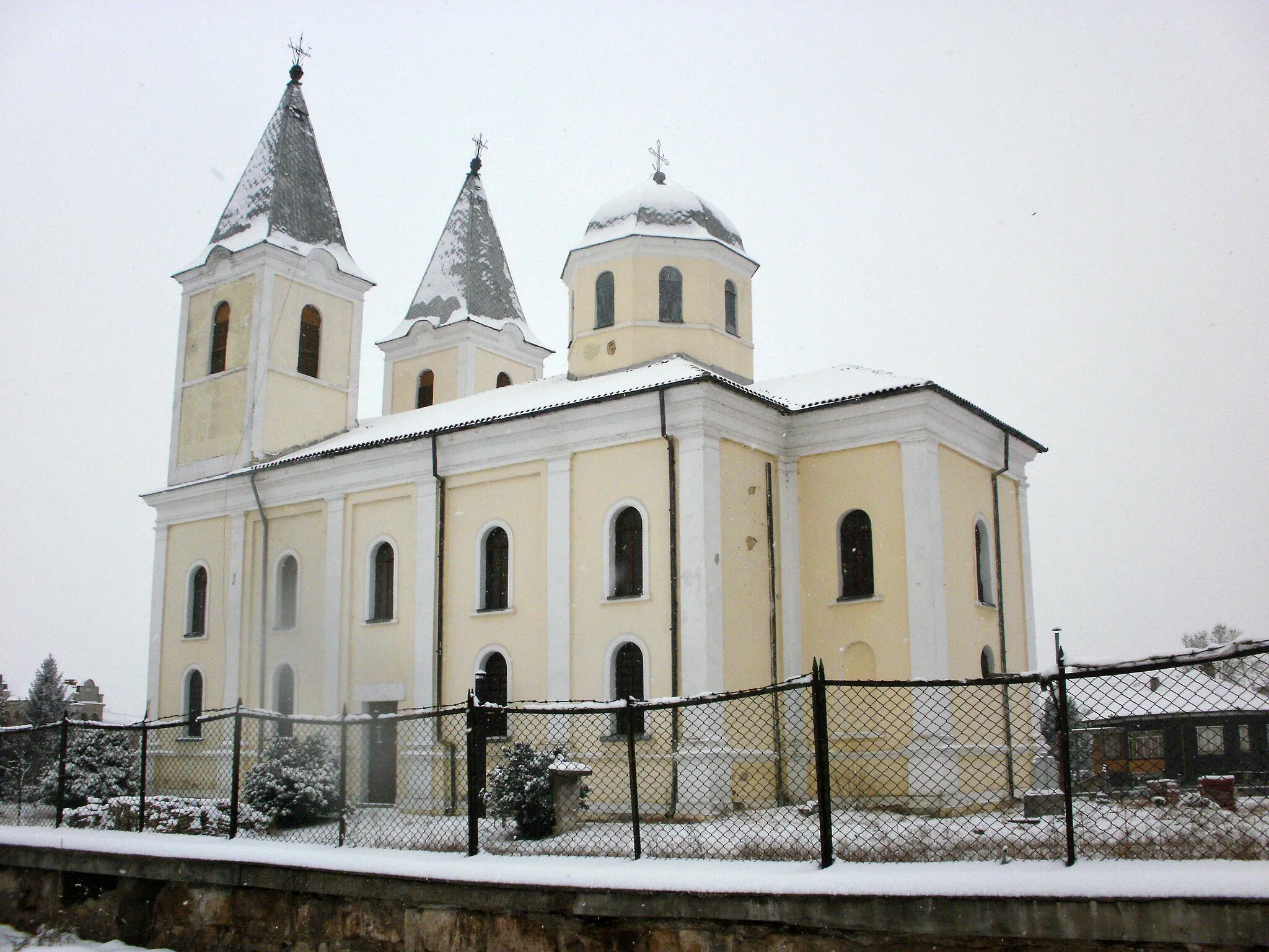 Photo showing: Храм Св. Тройца Капитановци