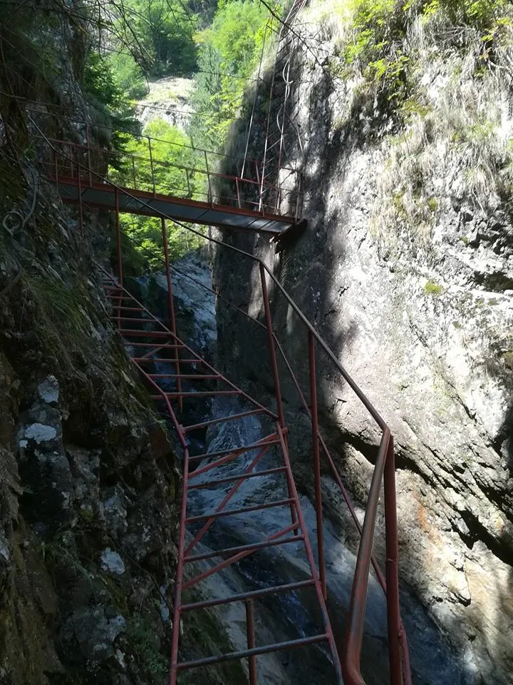 Photo showing: Canionul Valea lui Stan din Munții Frunții, Masivul Făgăraș