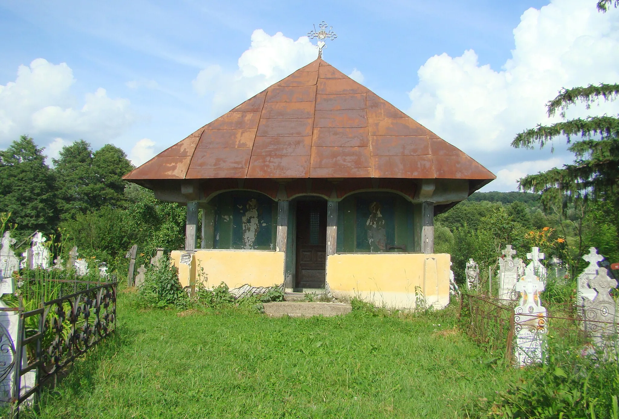 Photo showing: Wooden church in Mușetești-Sârbești, Gorj county, Romania