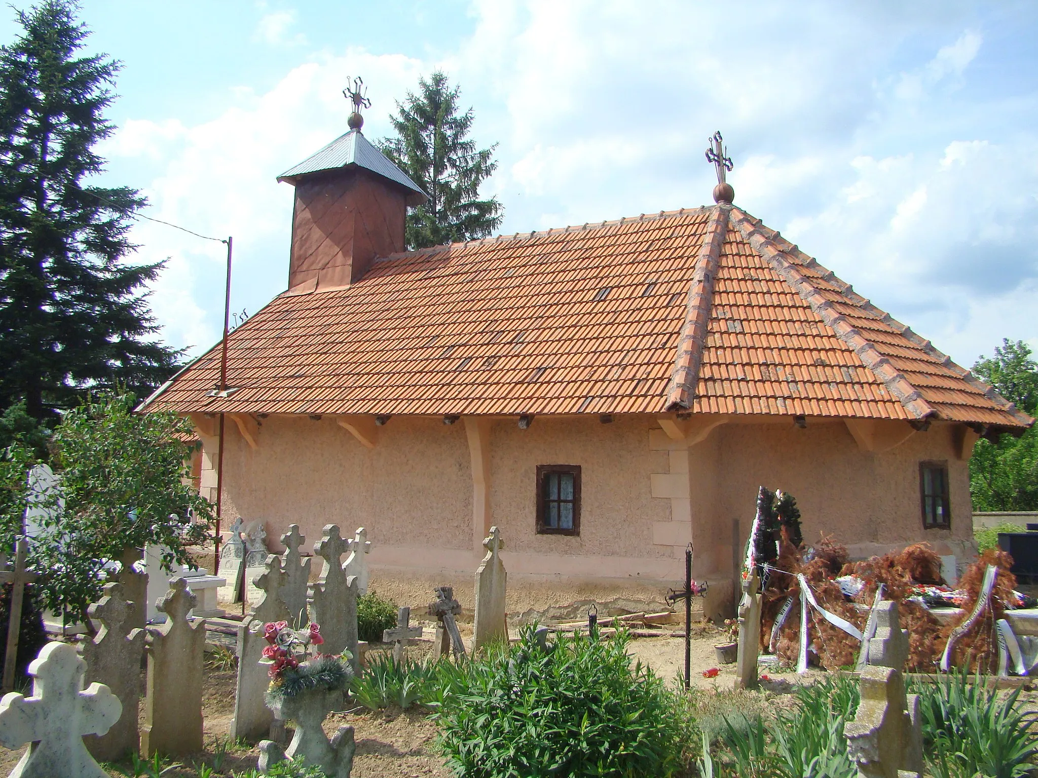 Photo showing: Wooden church in Lăzărești, Gorj county, Romania