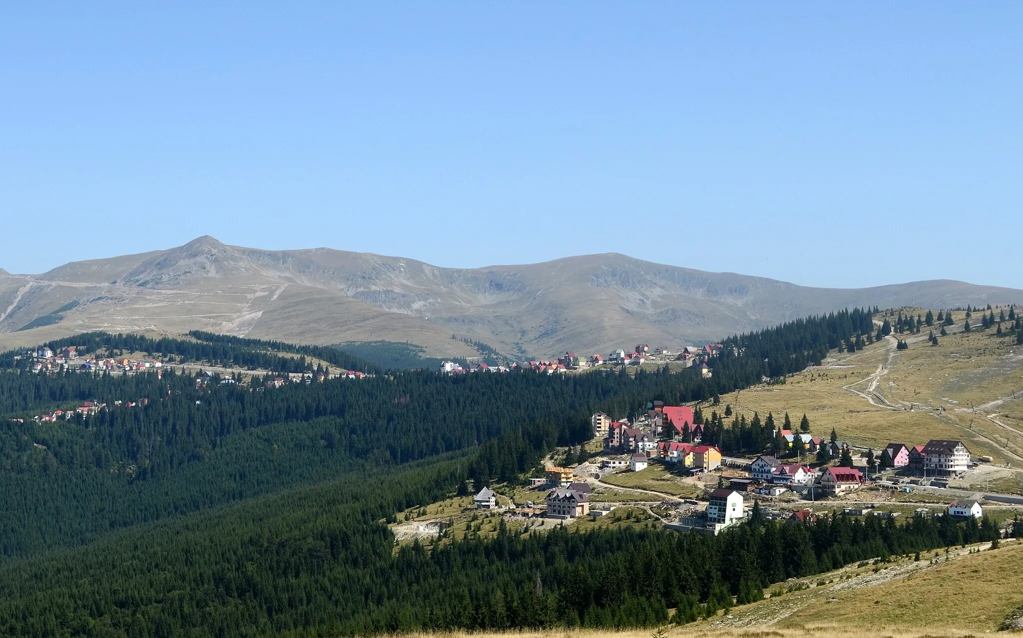 Photo showing: Stațiunea Rânca, județul Gorj (vedere de pe DN67C, Transalpina)