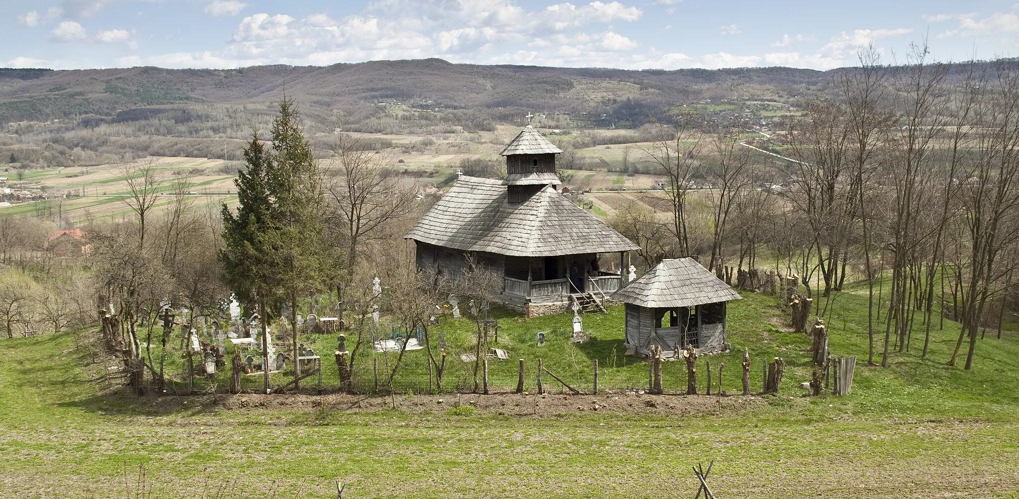 Photo showing: Ioaniceşti-Găbrieni, Argeş county, Romani: the wooden church.