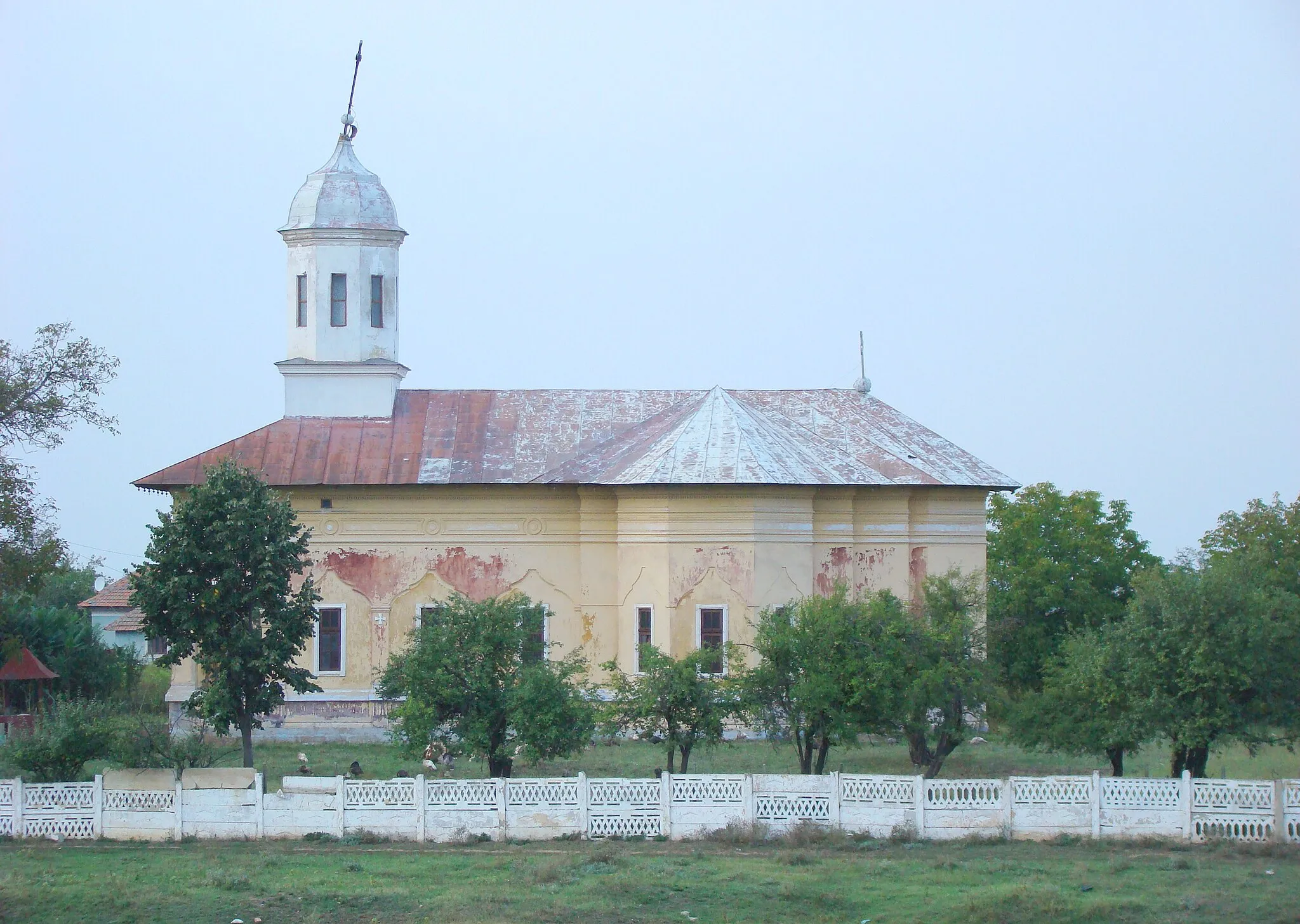 Photo showing: Biserica ortodoxă Sfântul Ierarh Nicolae din satul Izvoarele-Mehedinți