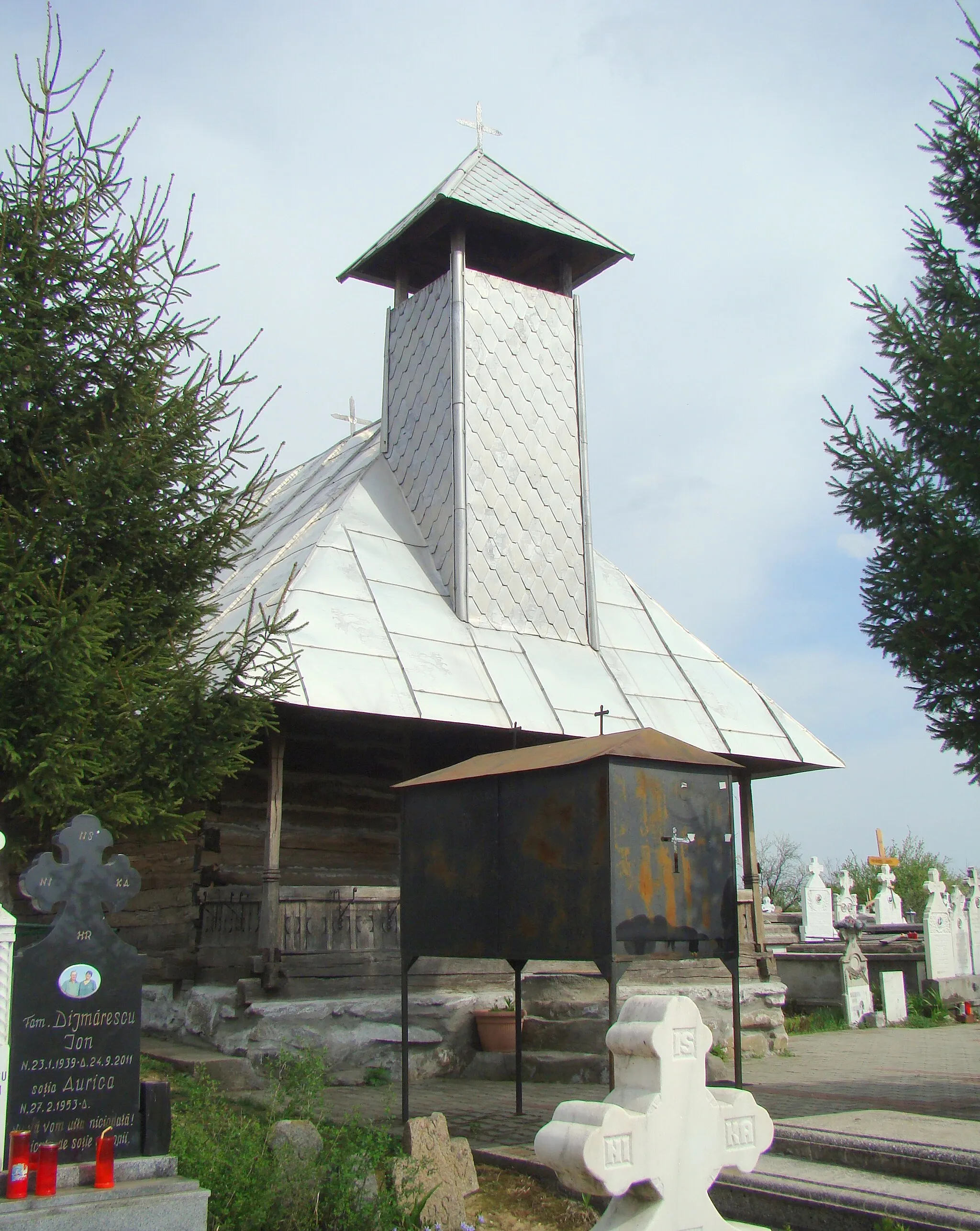 Photo showing: Saint George's church in Rugi, Gorj county, Romania